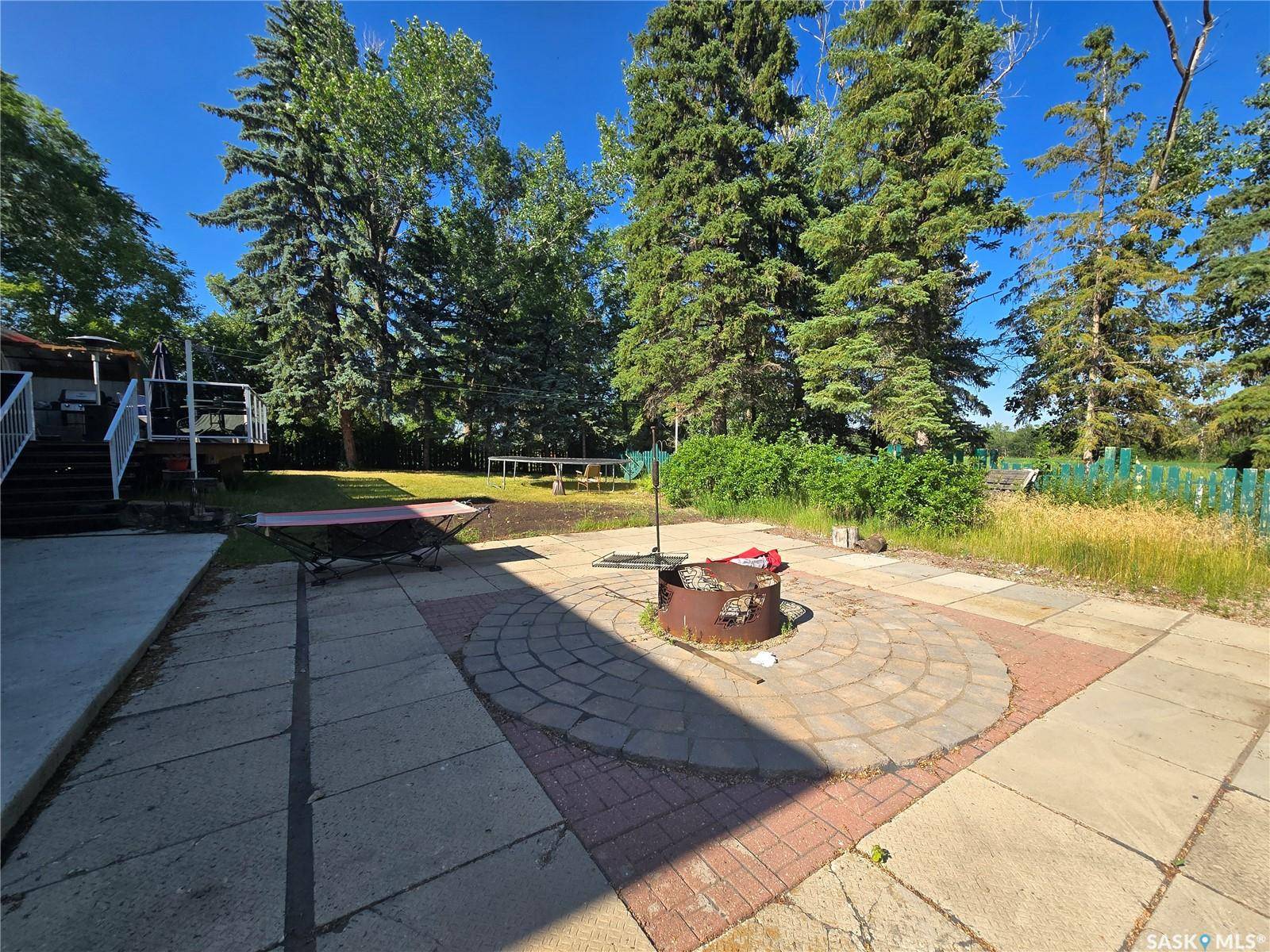 Stoughton, SK S0G 4T0,327 Russell STREET