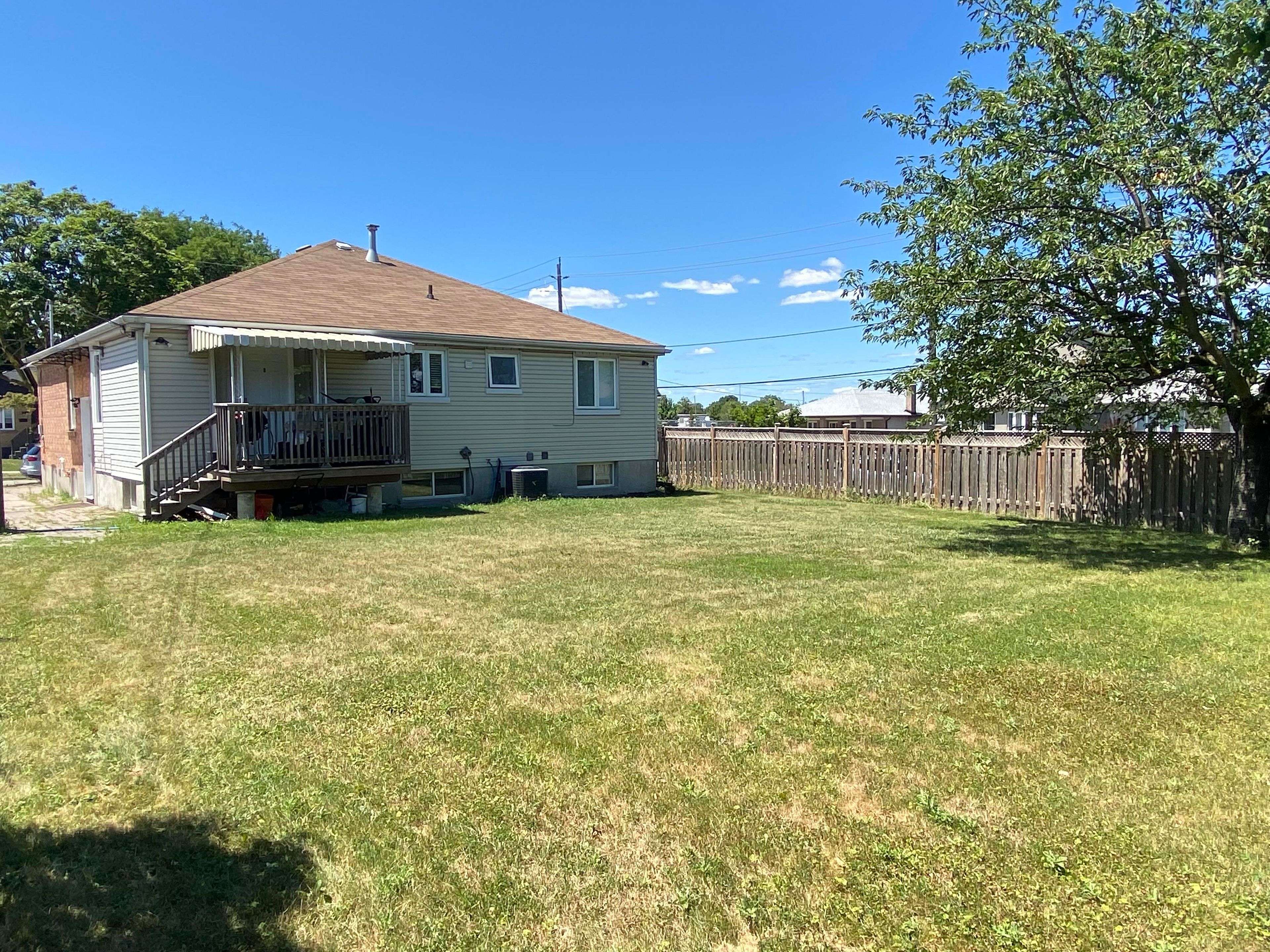 Toronto W04, ON M9N 3A3,63 Lockerbie AVE ##D