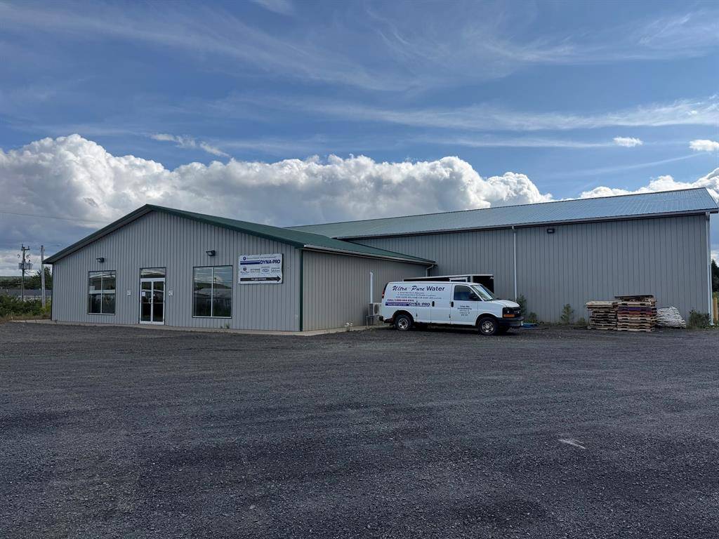 Lewisporte, NL A0G 3A0,1-7 Roebotham Street