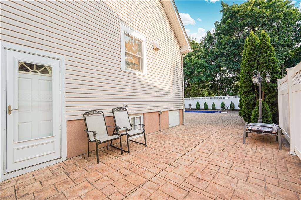 Staten  Island, NY 10304,90 Alter AVE