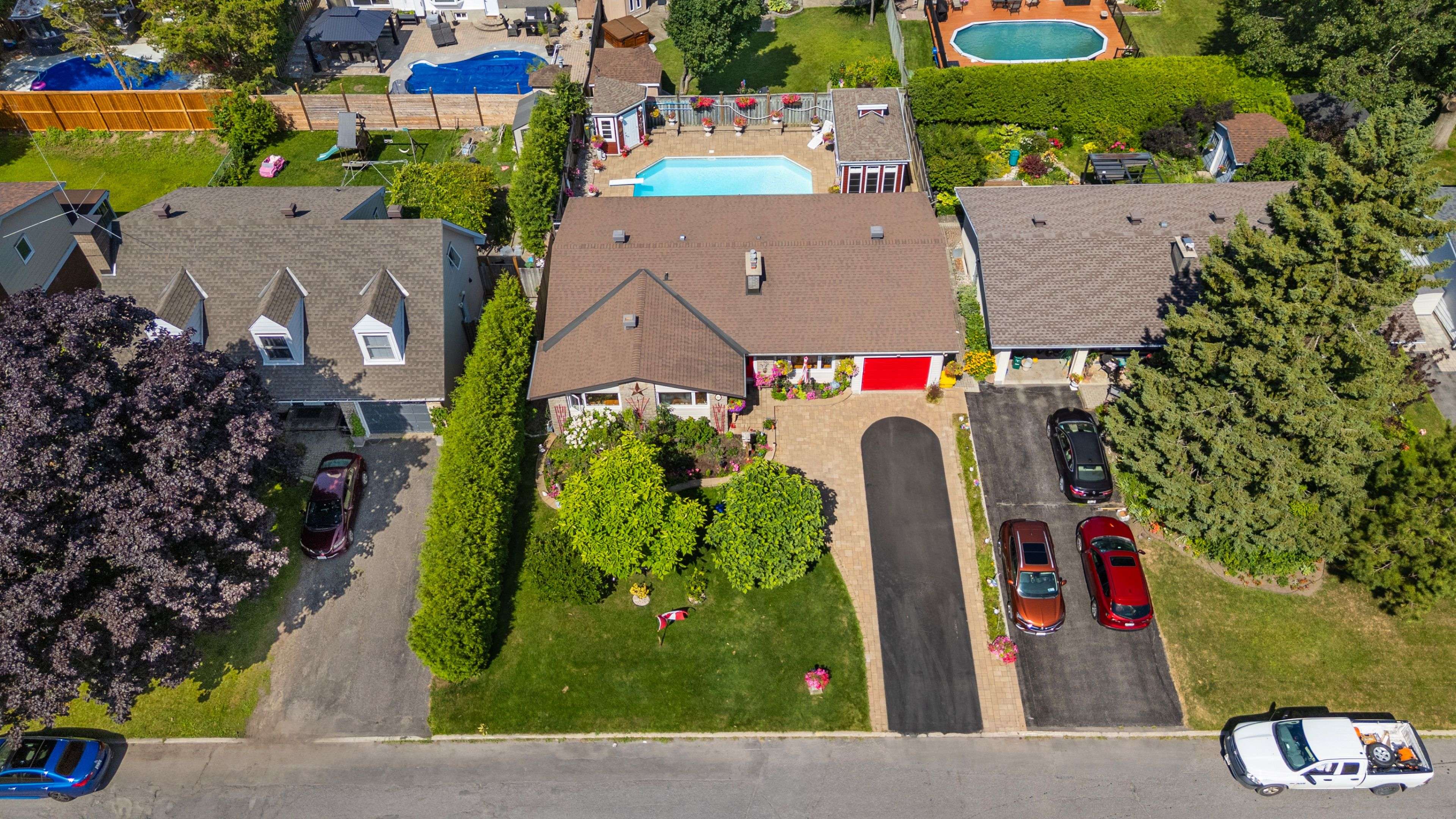 Cityview - Parkwoods Hills - Rideau Shore, ON K2E 5J5,16 Benson ST