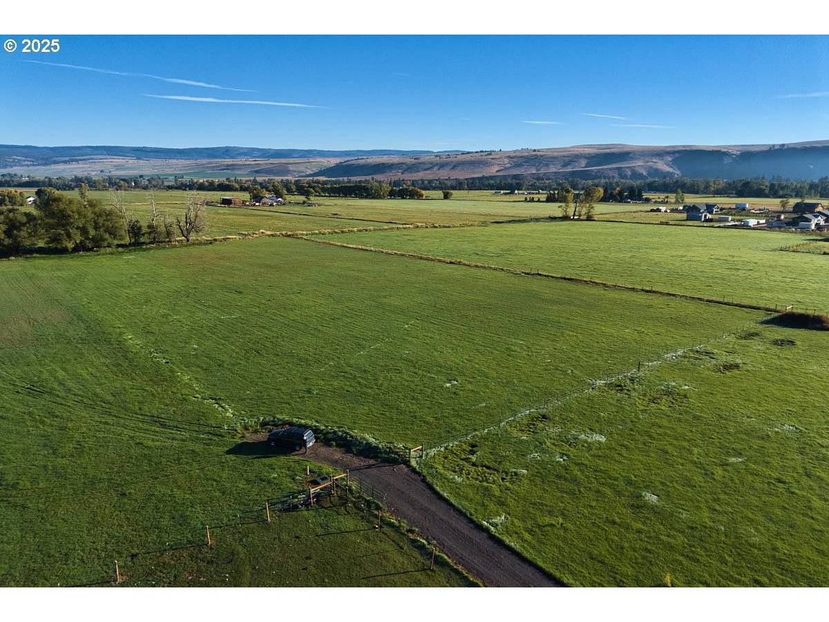 Upper Diamond Lane, Wallowa, OR 97885