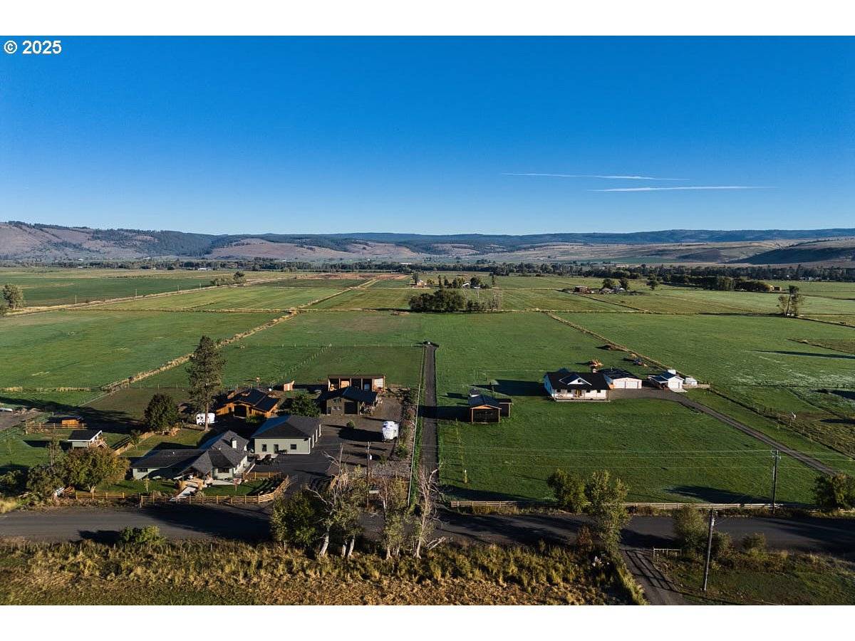 Upper Diamond Lane, Wallowa, OR 97885