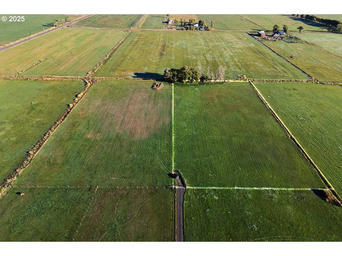 Upper Diamond Lane, Wallowa, OR 97885
