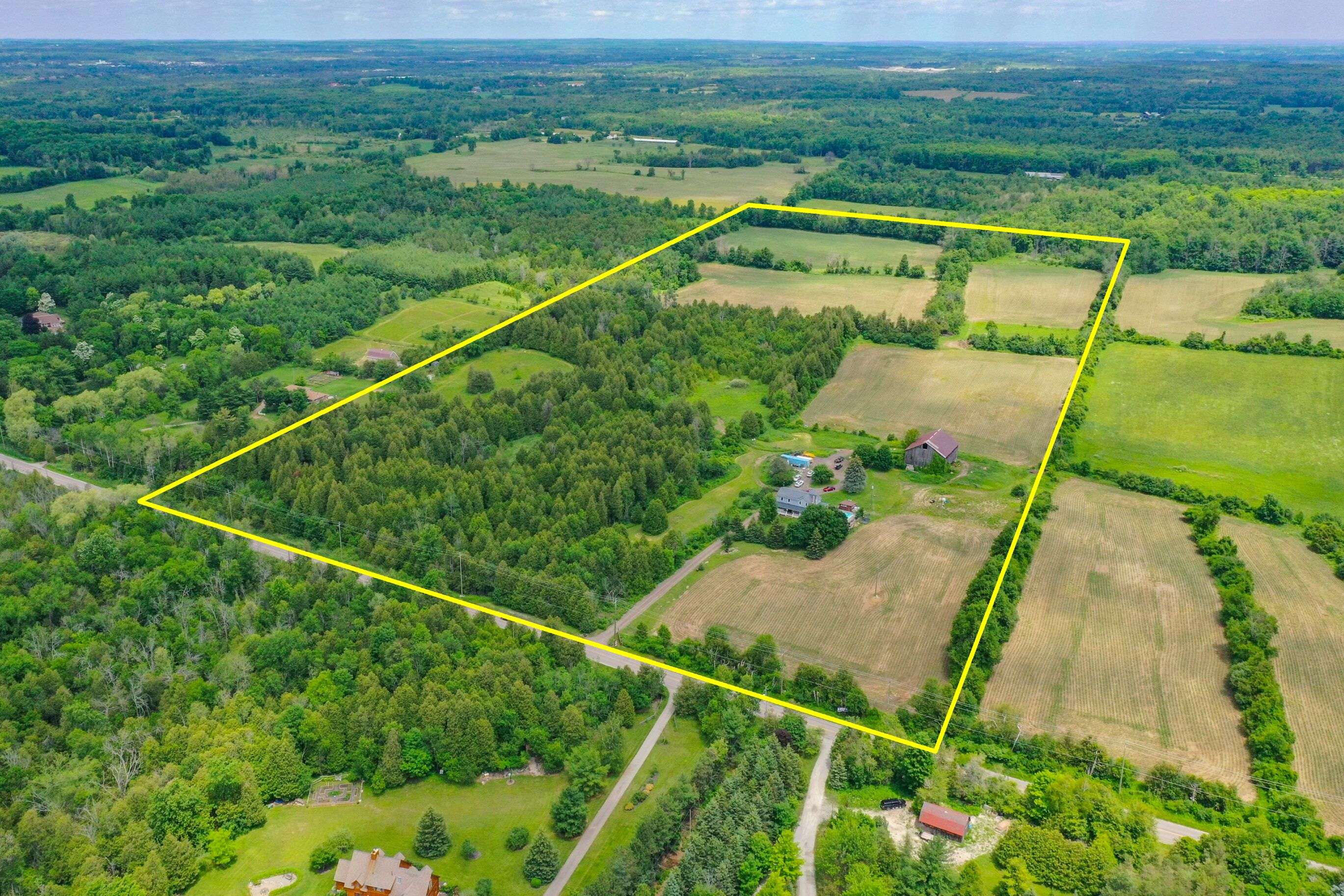 Milton, ON L7J 2L7,12097 6th Line Nassagaweya Line