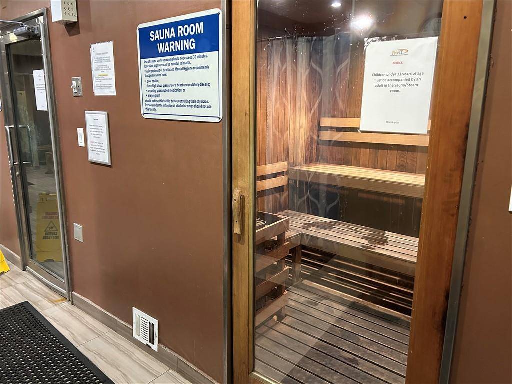 Brooklyn, NY 11235,150 Oceana DR #1B