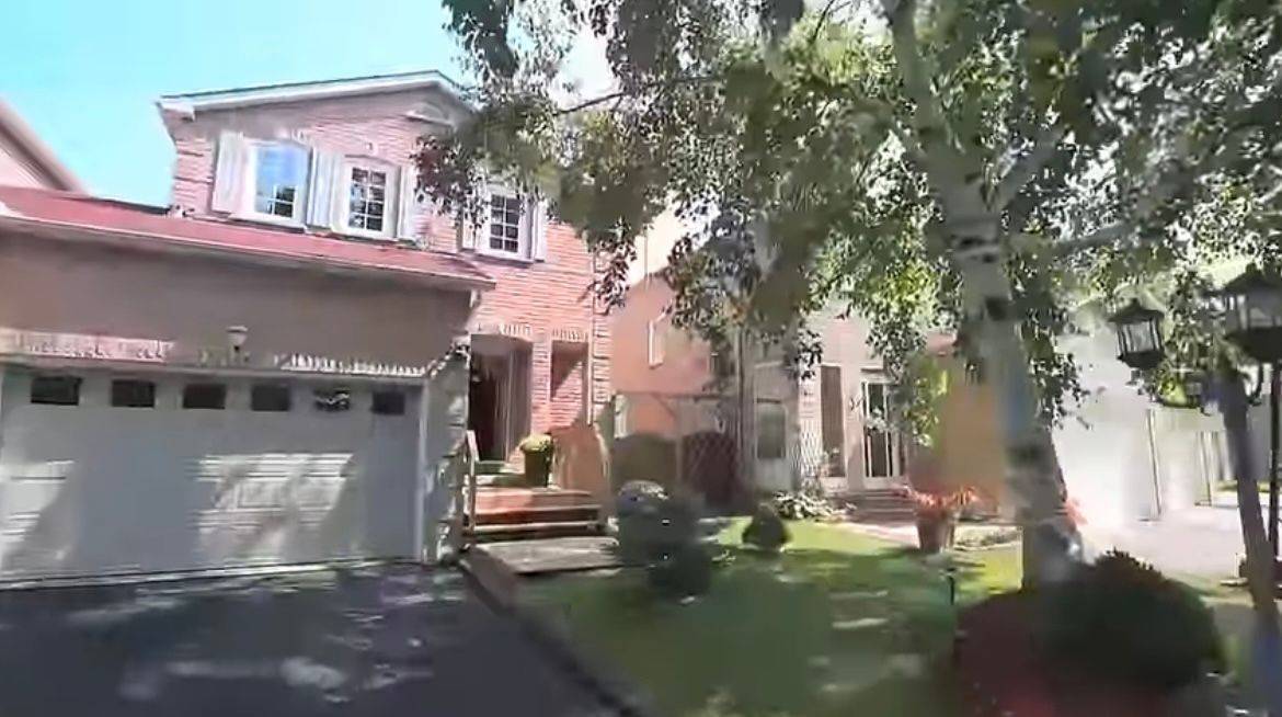 Ajax, ON L1S 7A6,47 Hewitt CRES E
