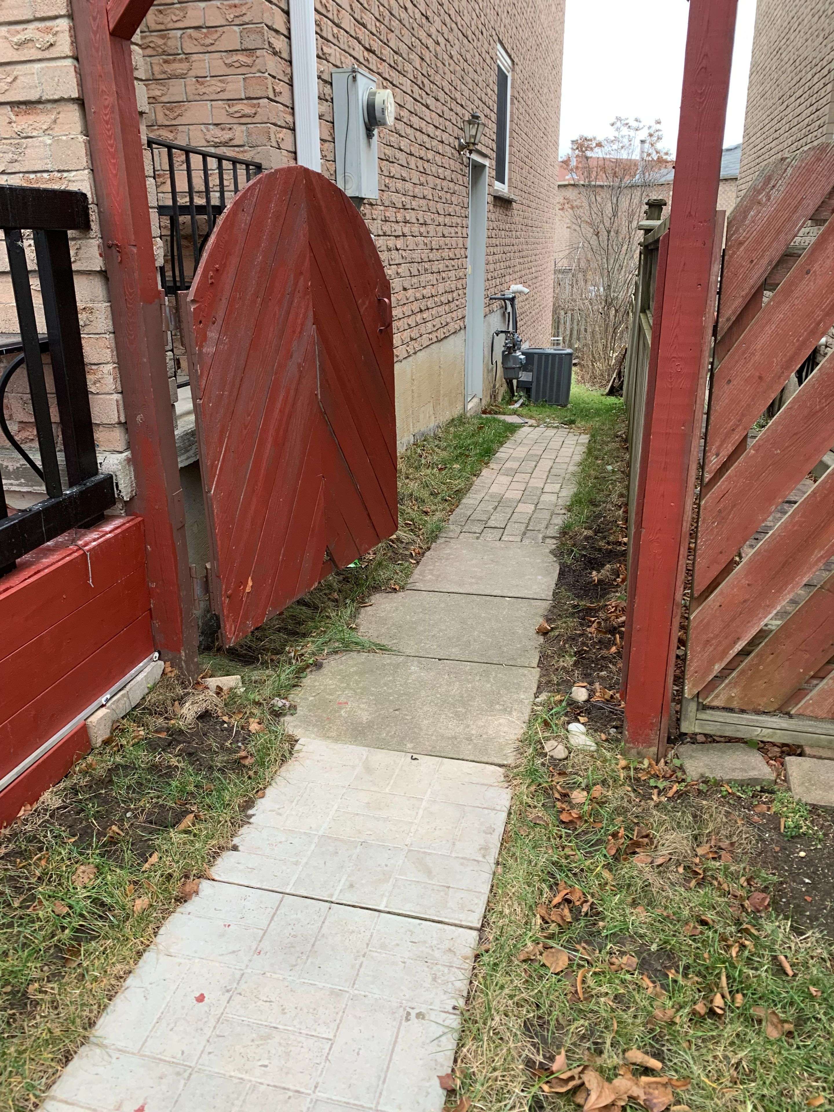 Ajax, ON L1S 7A6,47 Hewitt CRES E