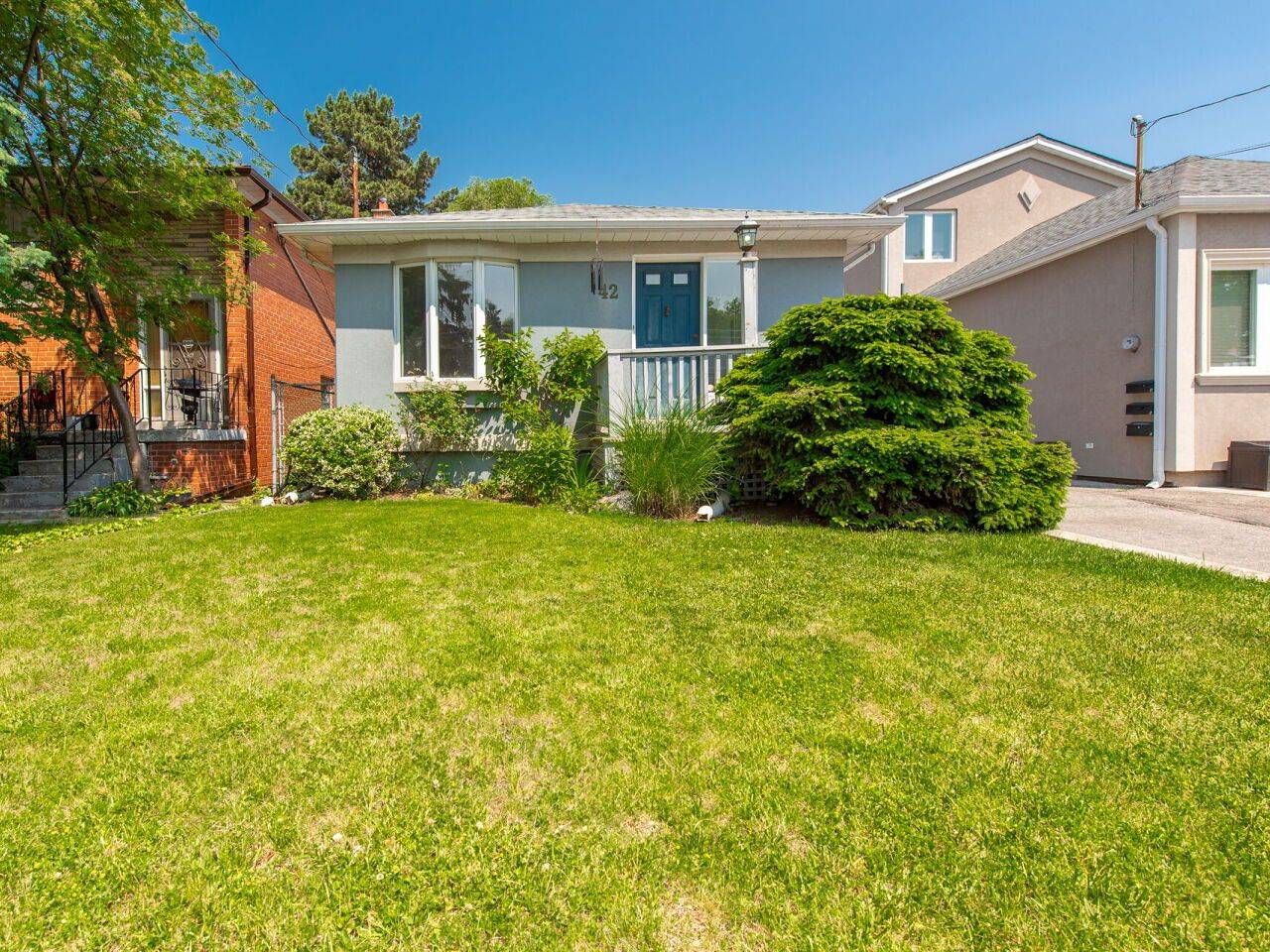 Toronto W09, ON M9P 1V7,42 Tilden CRES N