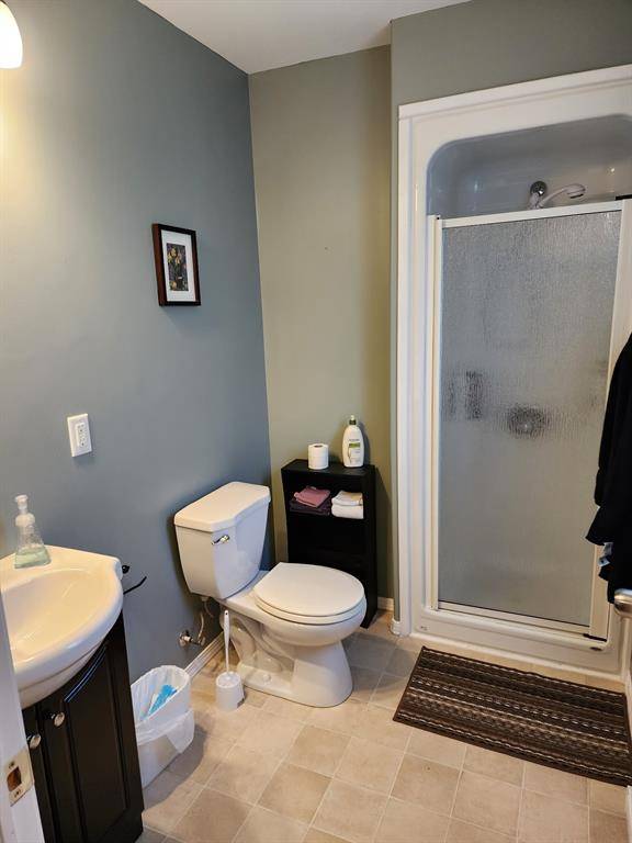 Arnold's Cove, NL A0B 1A0,39 Haystack Avenue