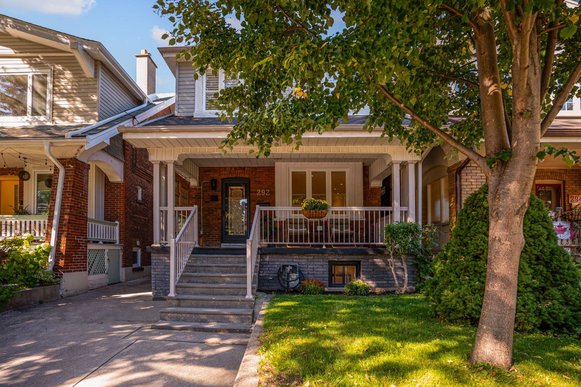 Toronto E03, ON M4J 1T2,292 Glebeholme BLVD