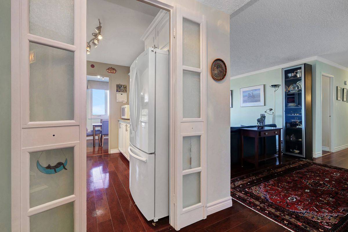 Britannia - Lincoln Heights And Area, ON K2B 5W8,2625 Regina ST #2105