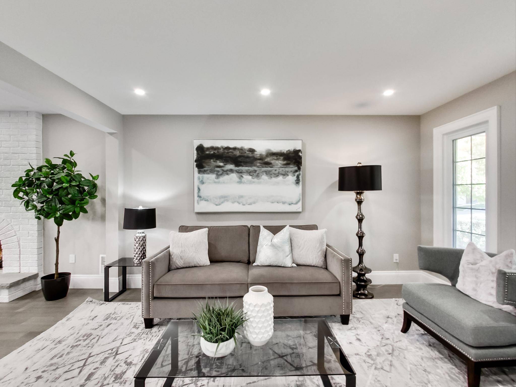 Mississauga, ON L5V 1J8,4342 Violet RD