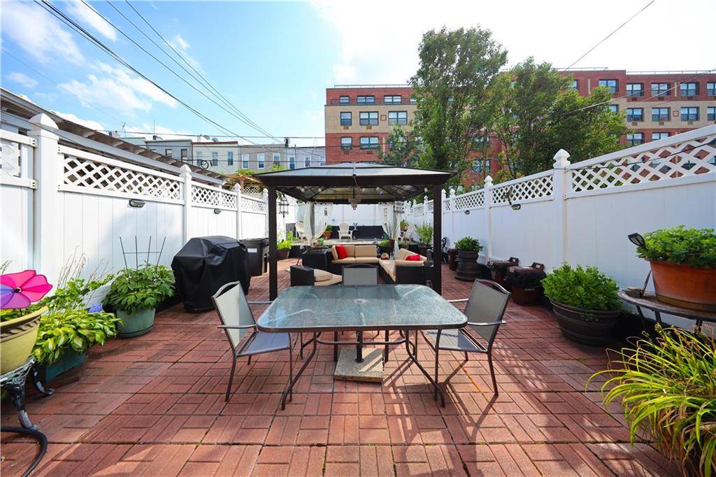 Brooklyn, NY 11232,424 43rd ST