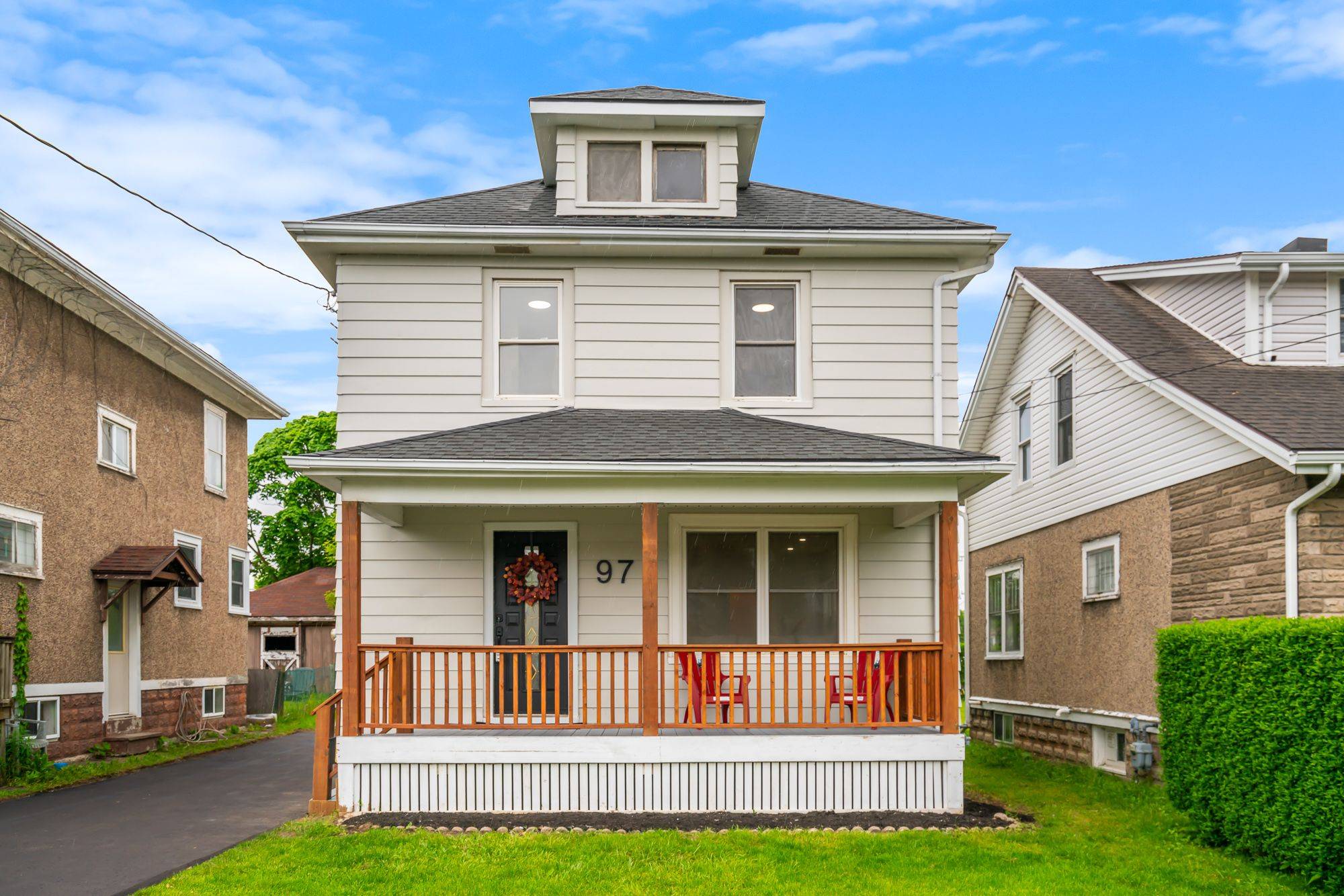 Port Colborne, ON L3K 3L1,97 Delhi ST