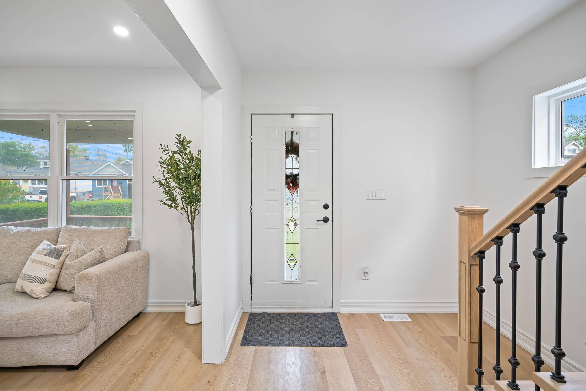 Port Colborne, ON L3K 3L1,97 Delhi ST