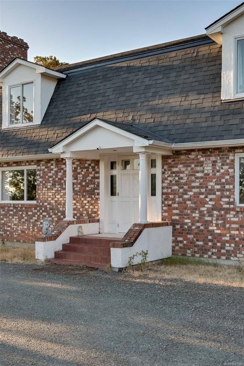 Saanich, BC V8X 2C7,4589 Blenkinsop Rd