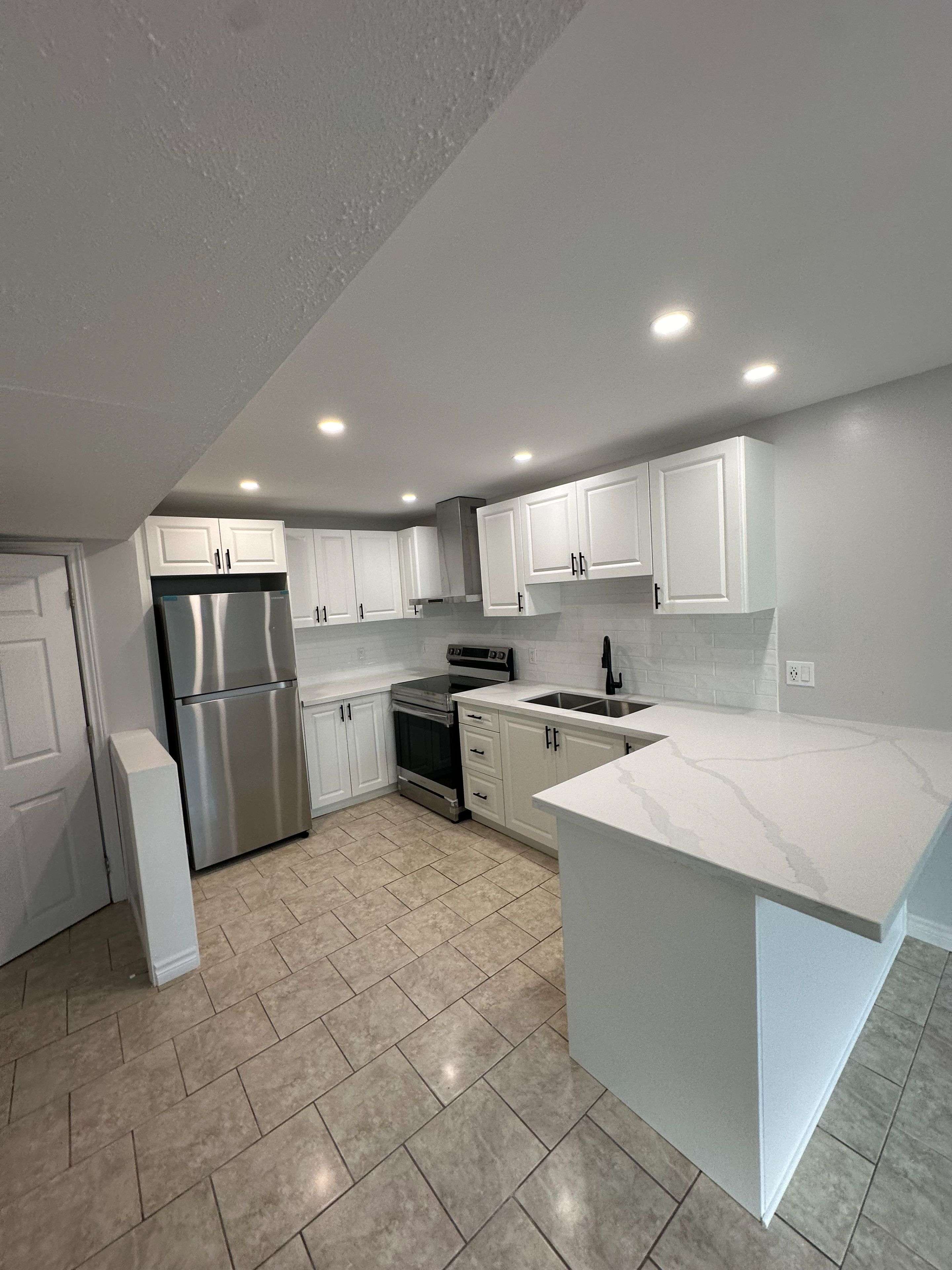 Guelph, ON N1E 0E8,6 Maude LN