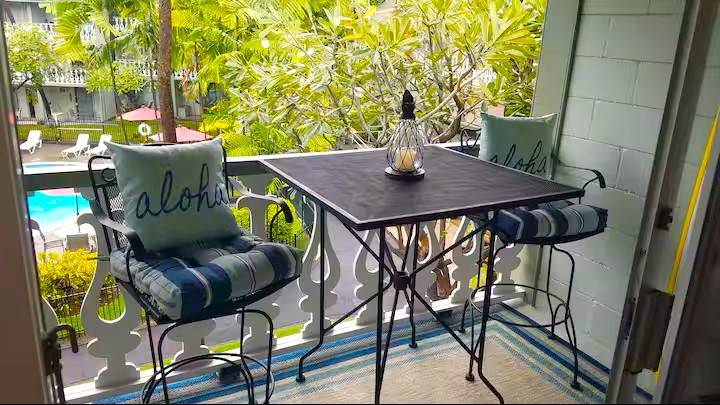 Kailua-kona, HI 96740,75-5776 KUAKINI HWY #324