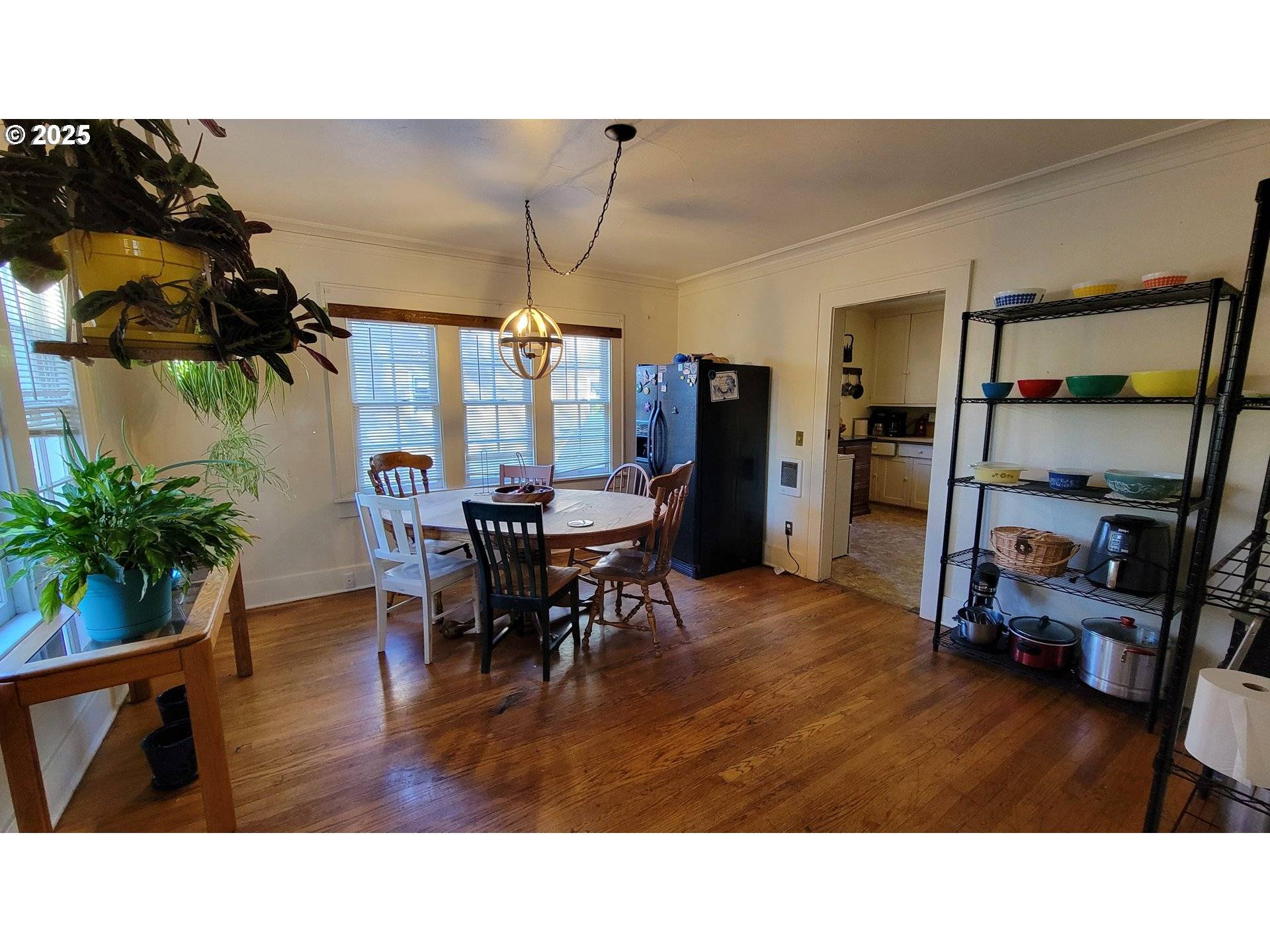 1445 W 11TH AVE, Eugene, OR 97402