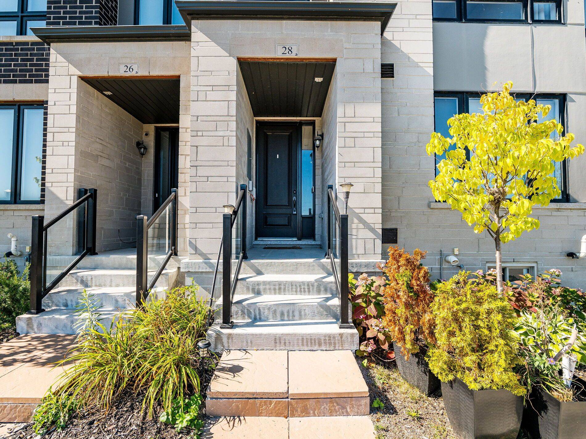 Whitby, ON L1N 0M6,28 Dockside WAY