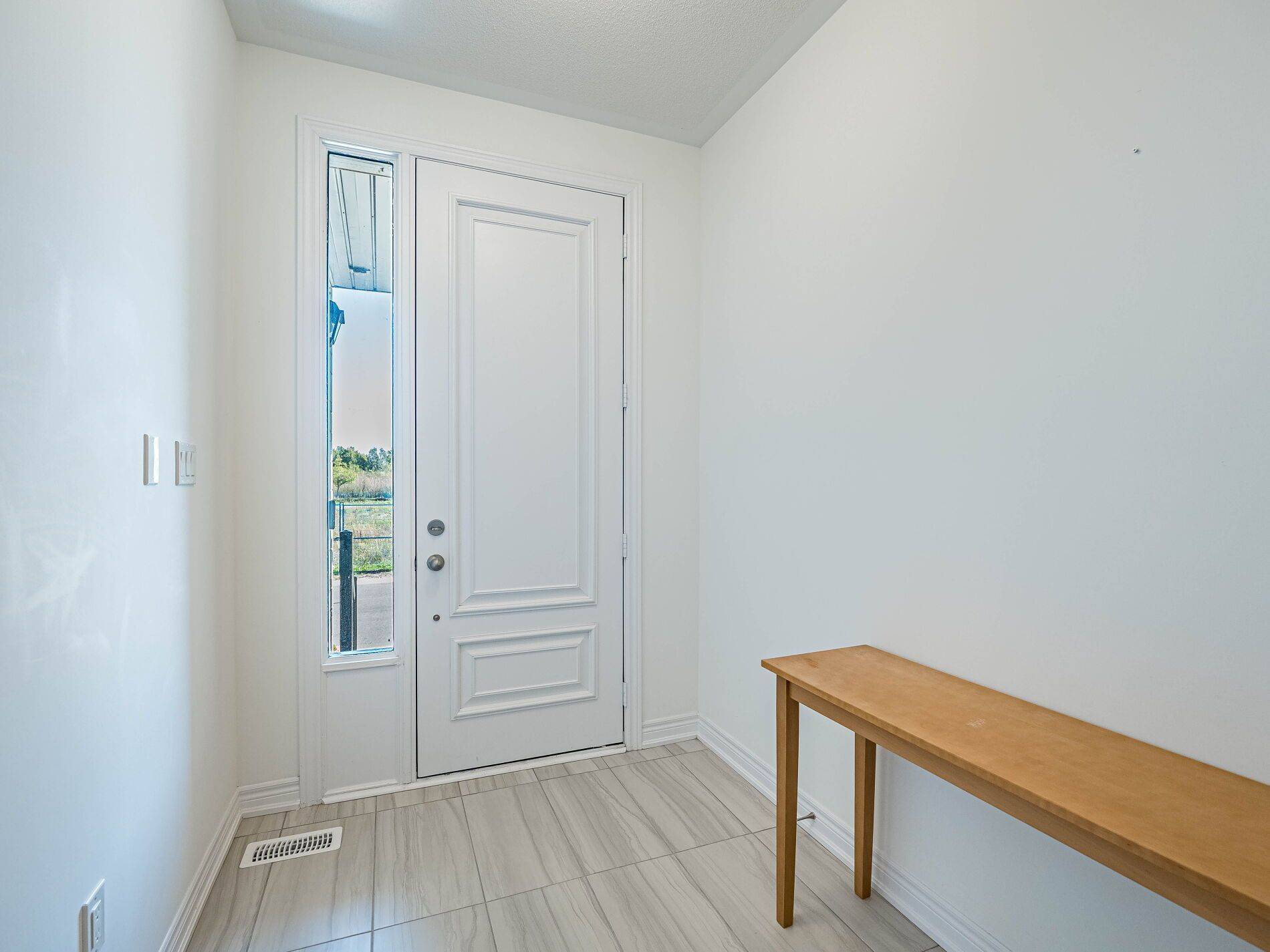 Whitby, ON L1N 0M6,28 Dockside WAY