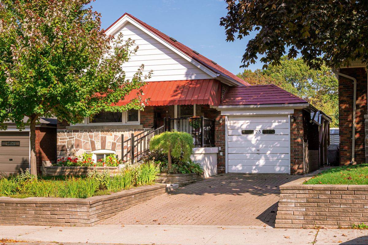 Toronto E06, ON M1N 2X3,25 Ferncroft DR