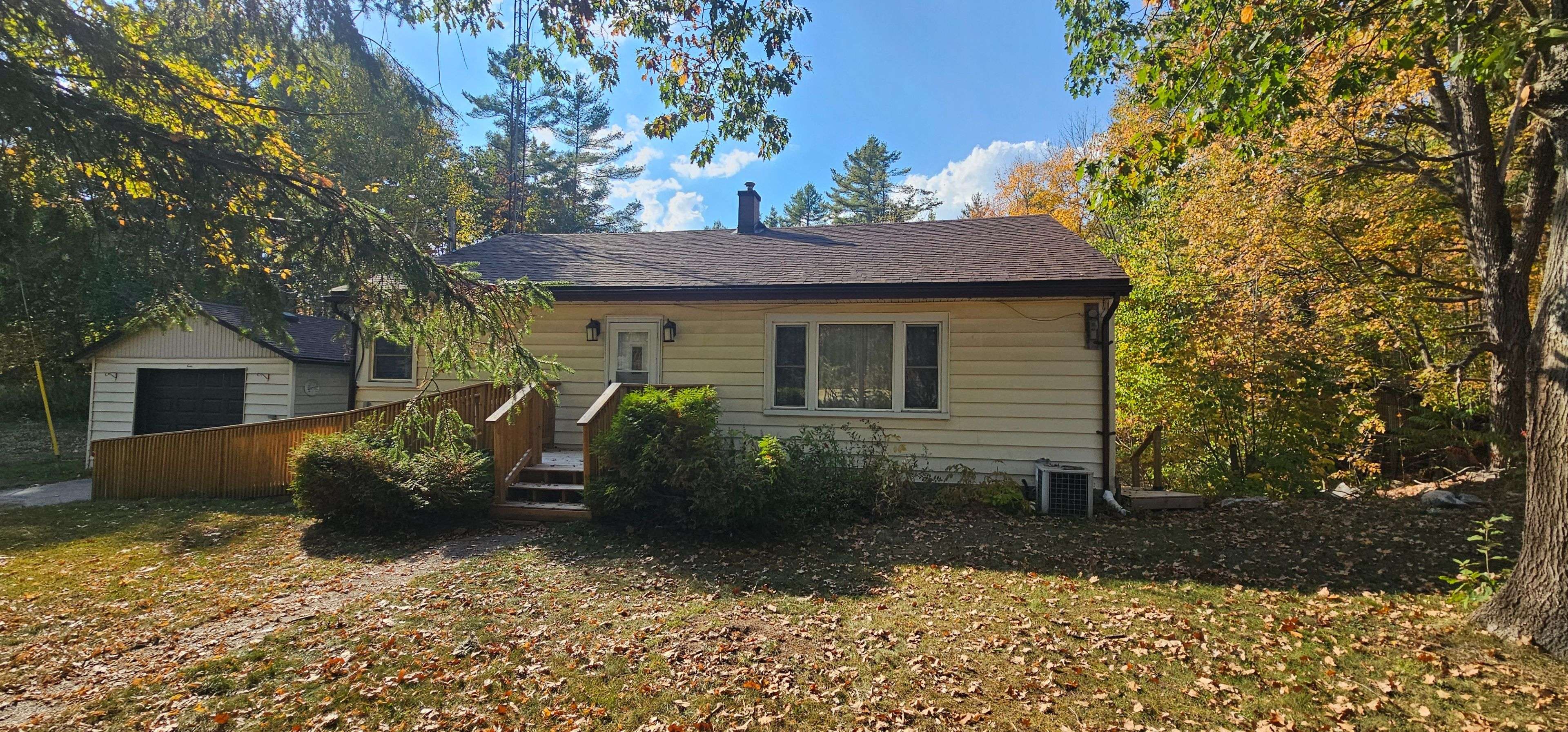 Gravenhurst, ON P0E 1G0,1479 11 HWY S