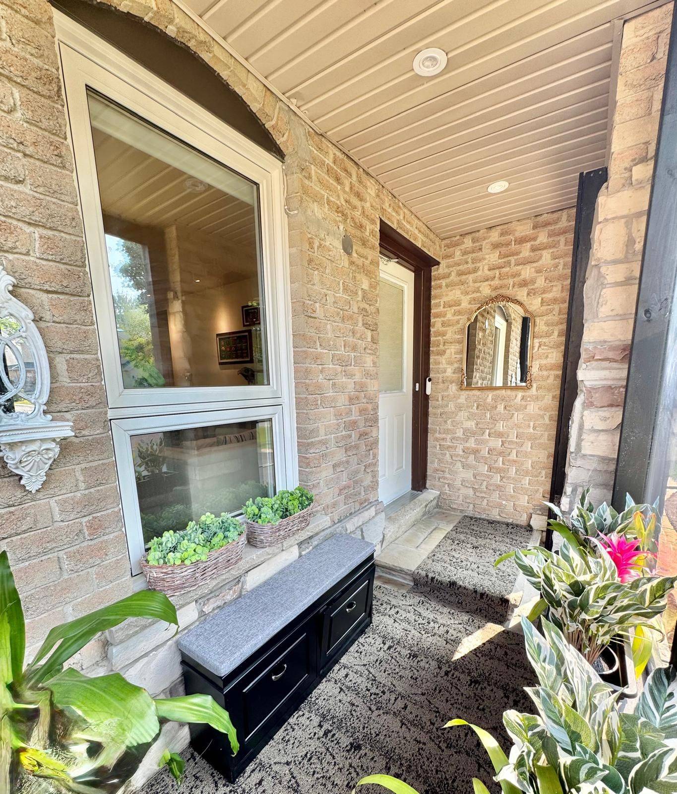 Milton, ON L9T 4T3,206 Harvest DR