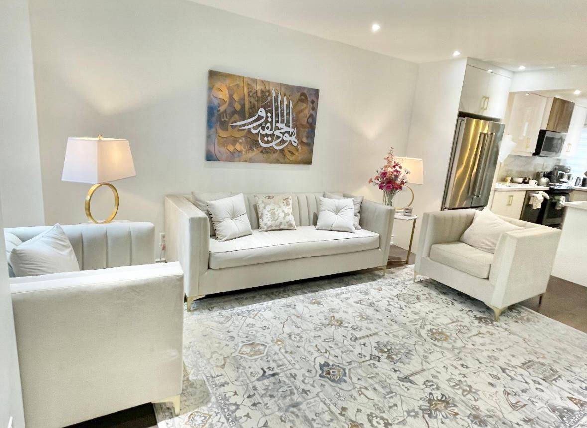 Milton, ON L9T 4T3,206 Harvest DR