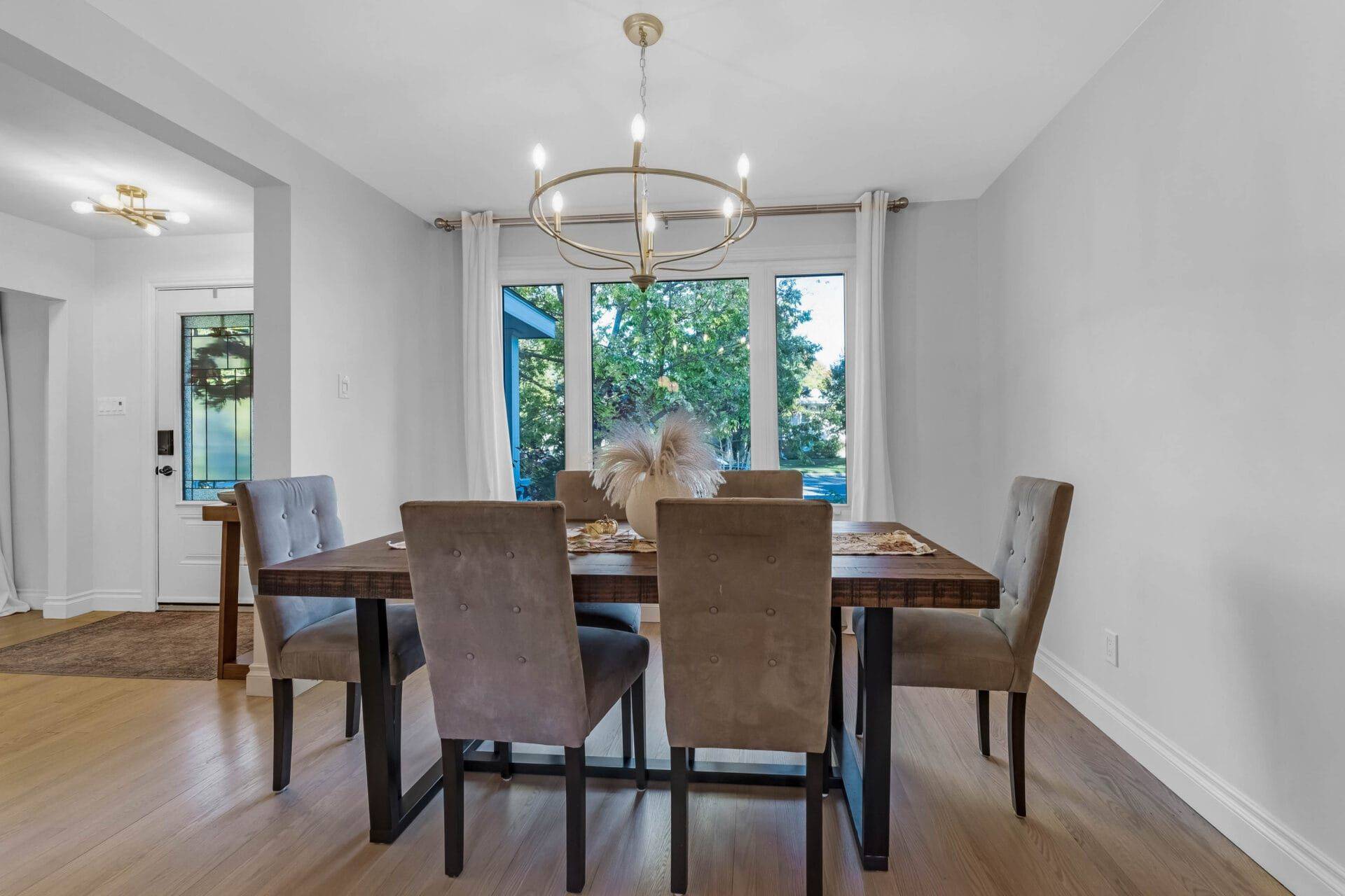 Billings Bridge - Riverside Park And Area, ON K1V 6Z3,2958 Southmore DR E