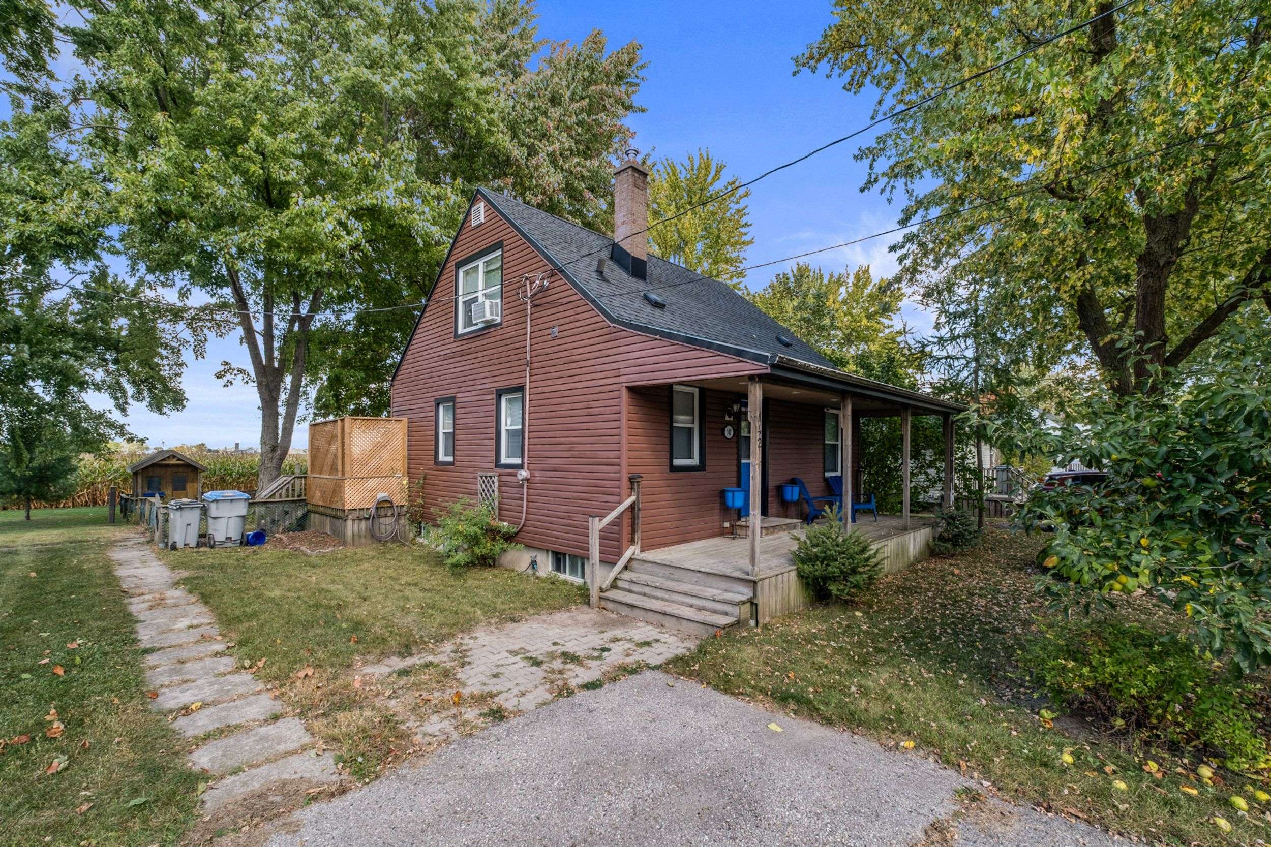 South Huron, ON N0M 1Y0,142 Algonquin DR