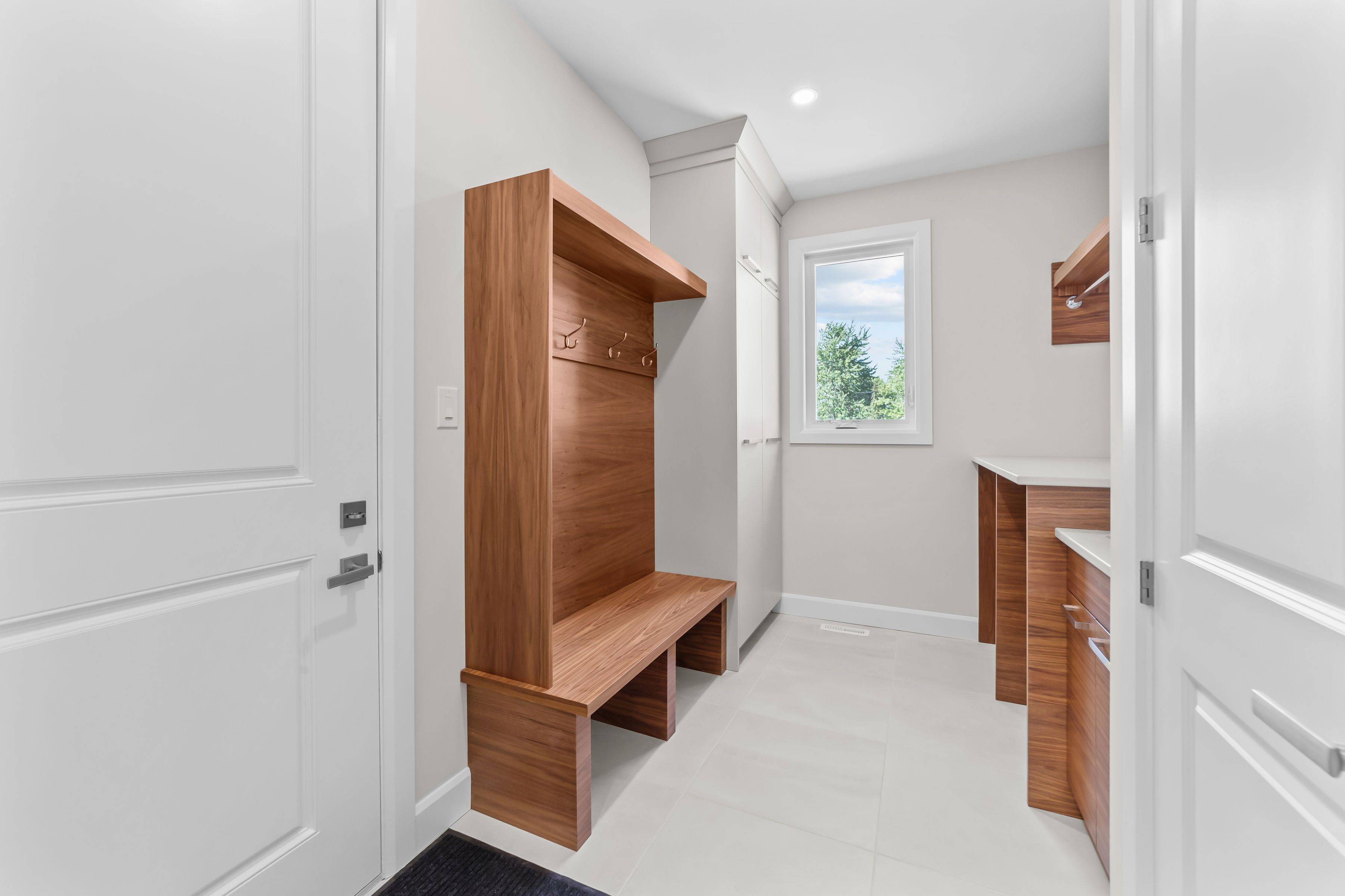 Warwick, ON N0M 2S0,421 Ontario ST