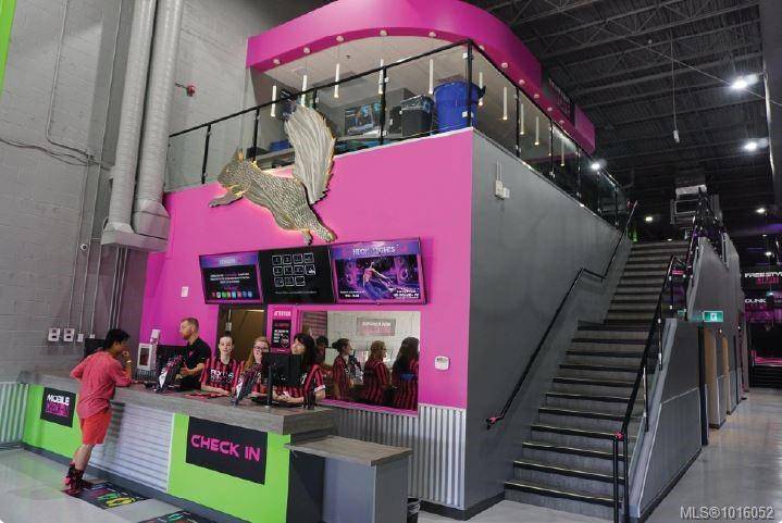 Esquimalt, BC V9A 4V1,808 Viewfield Rd #103