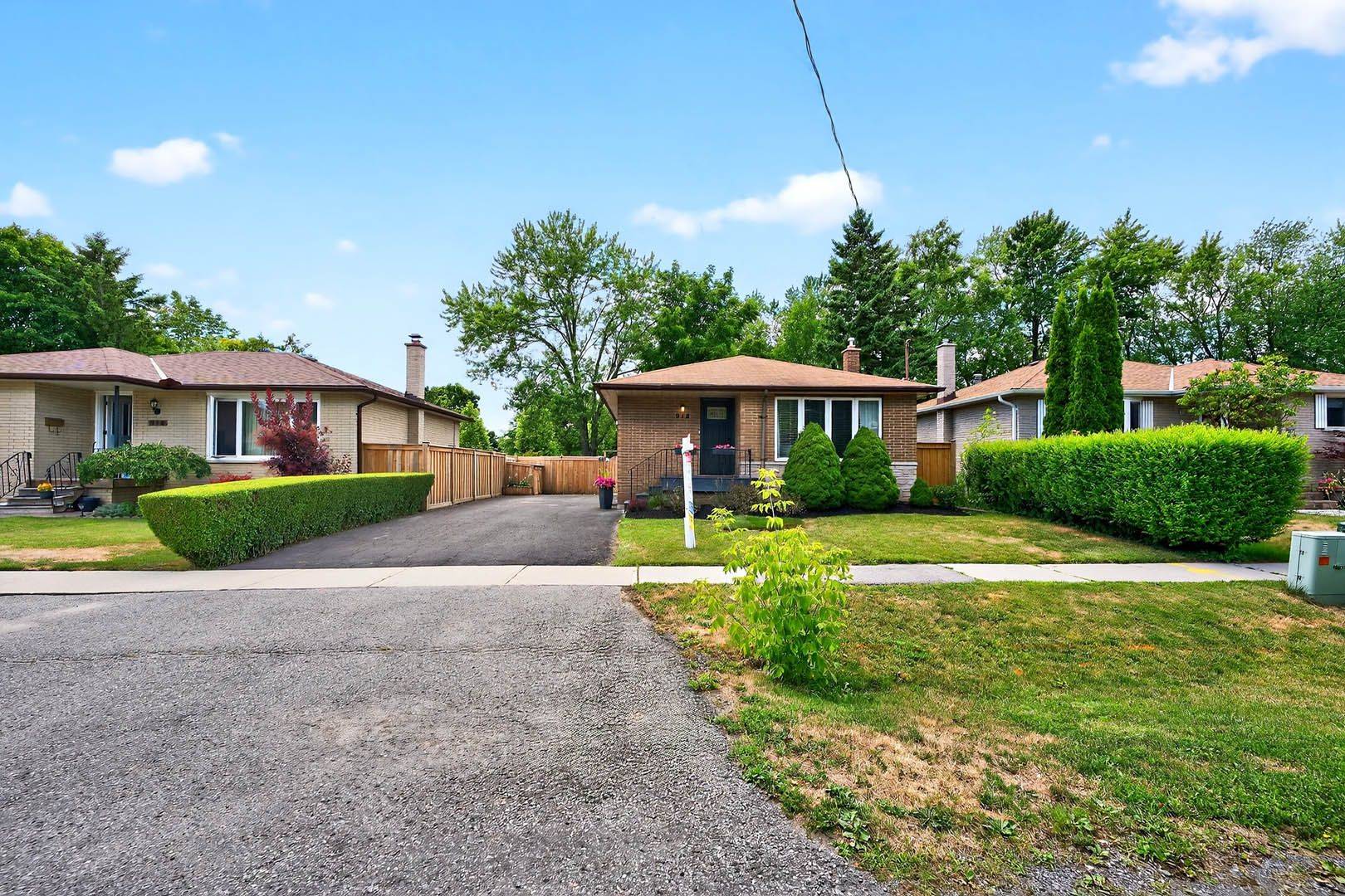 Whitby, ON L1N 3G5,918 Walton BLVD