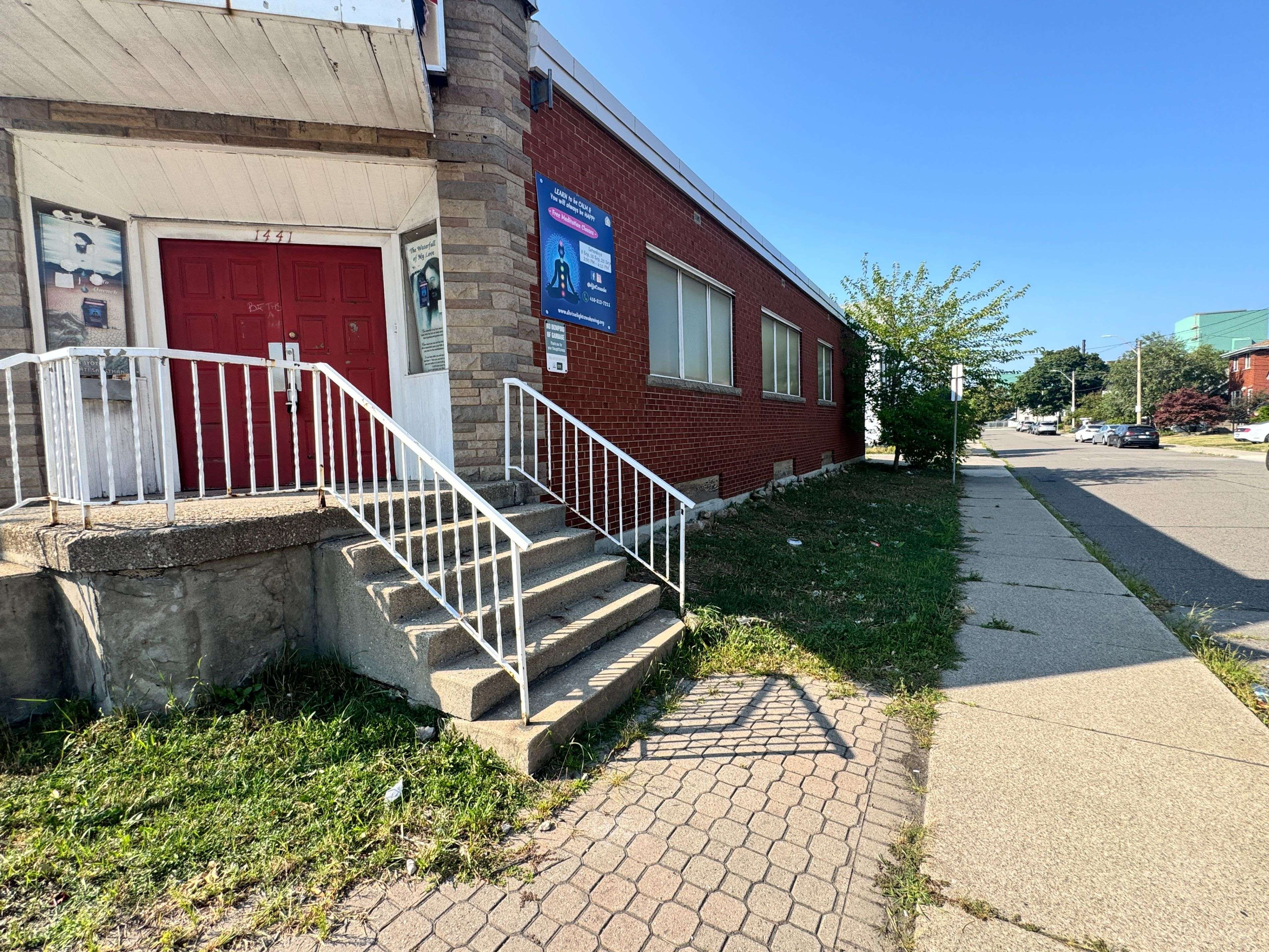 Hamilton, ON L8H 2W7,1441 Barton ST E