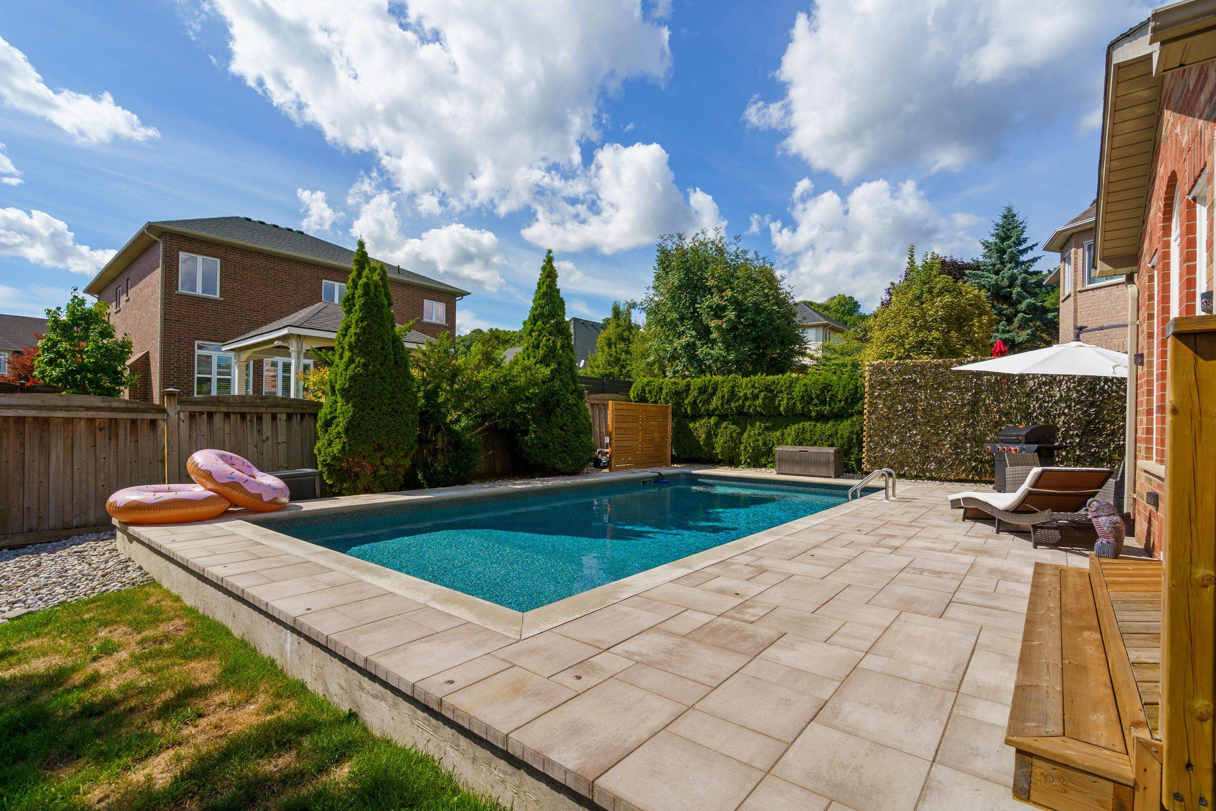 Hamilton, ON L9H 7M4,104 Davidson BLVD