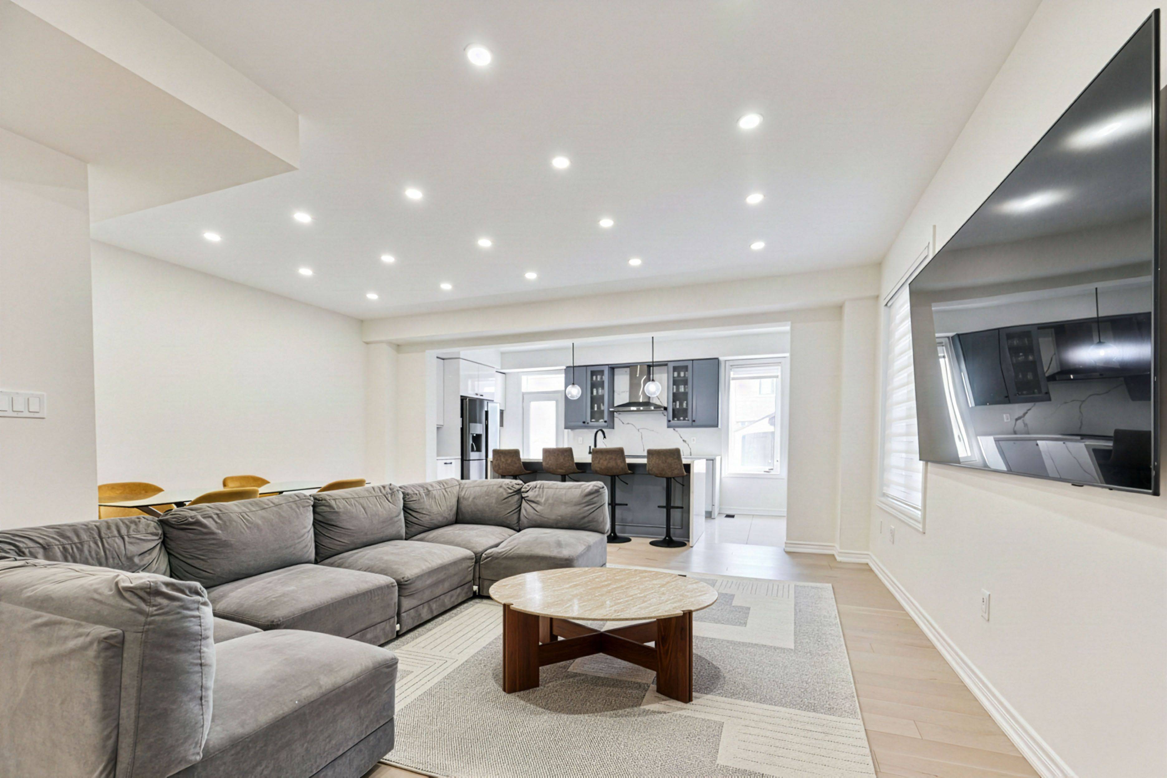 Whitby, ON L1P 0L4,80 Conarty CRES