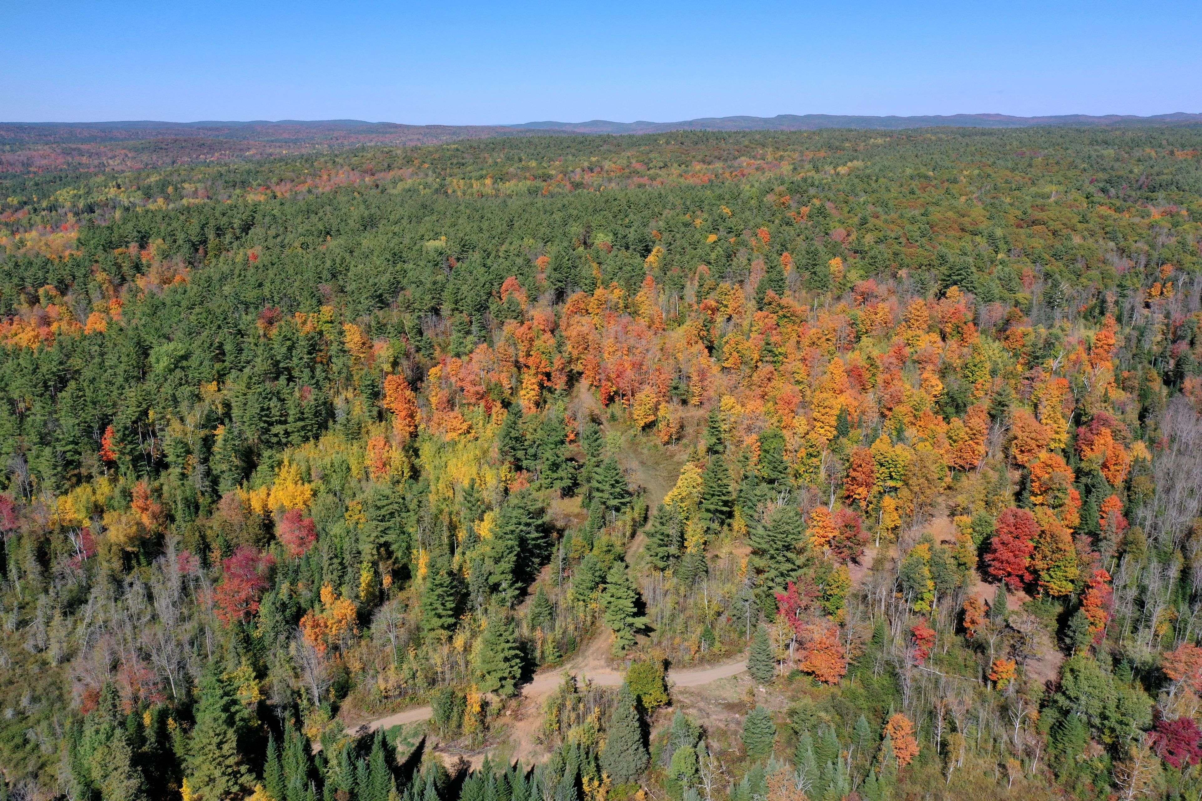 Lanark Highlands, ON K0G 1K0,00 K&P TRL