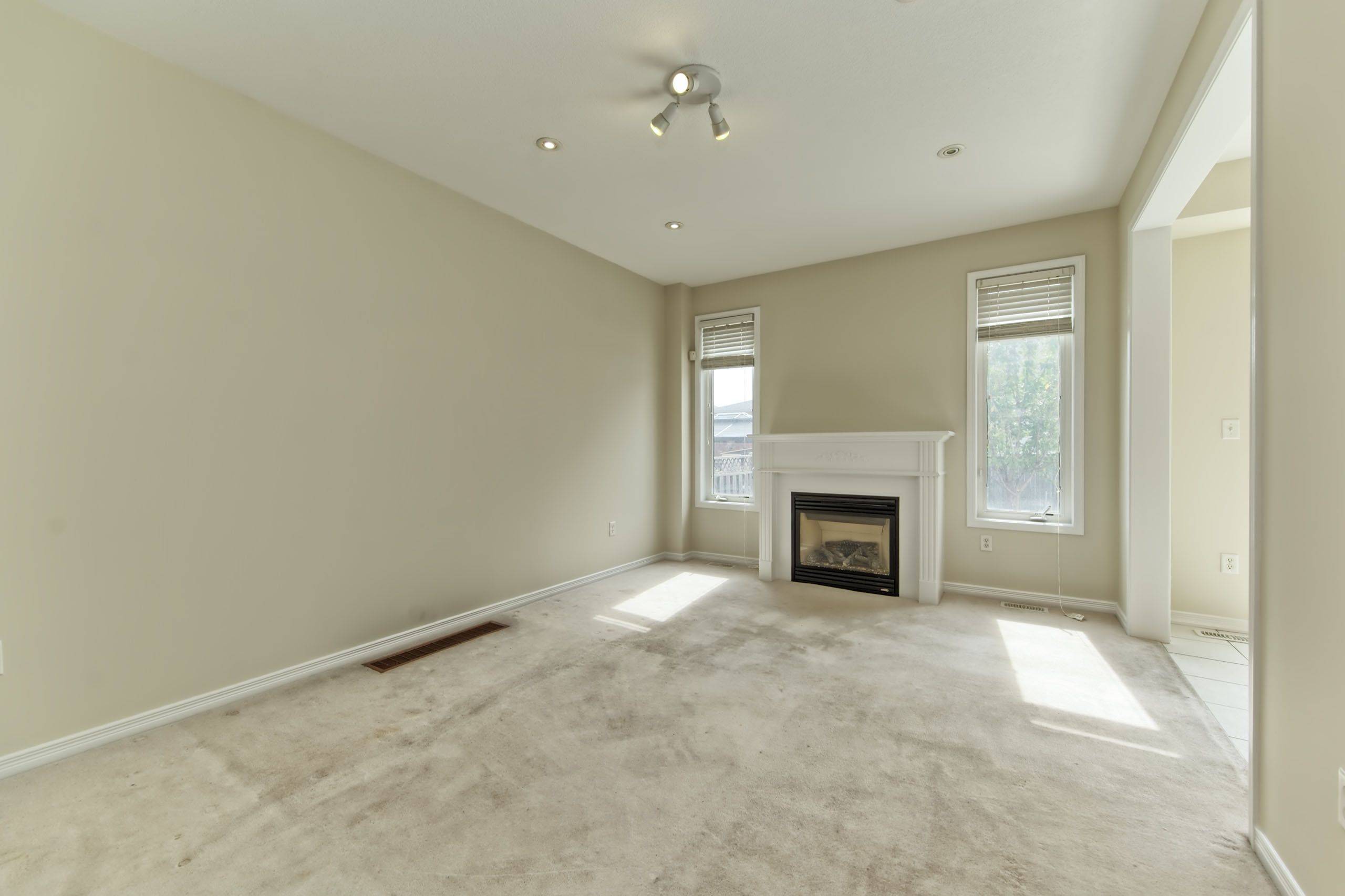 Hamilton, ON L9A 0B1,126 Merrilee CRES