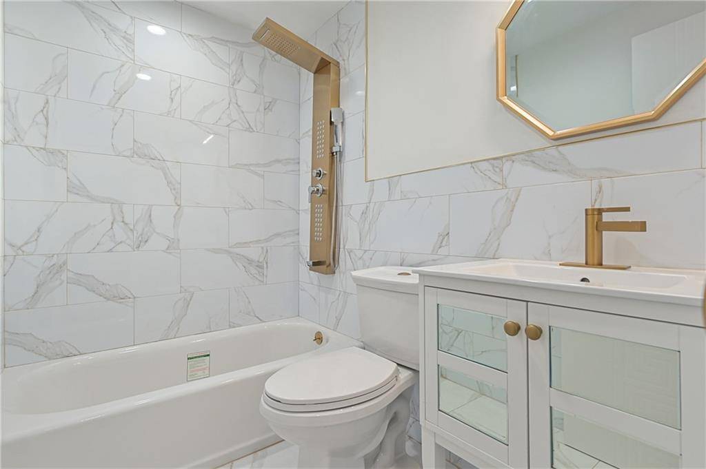 Kings, NY 11236,1021 East 87th ST #6B