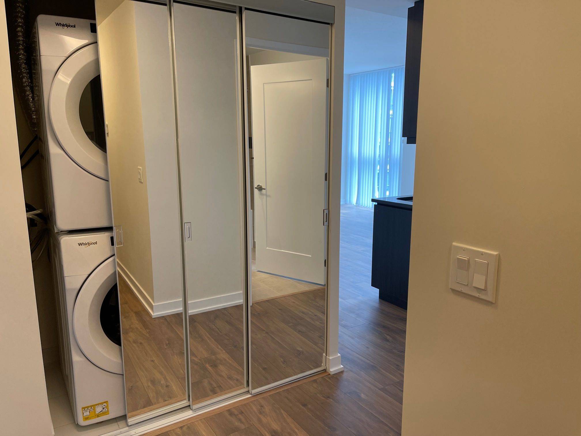 Toronto C01, ON M5V 0S6,99 John ST #3204