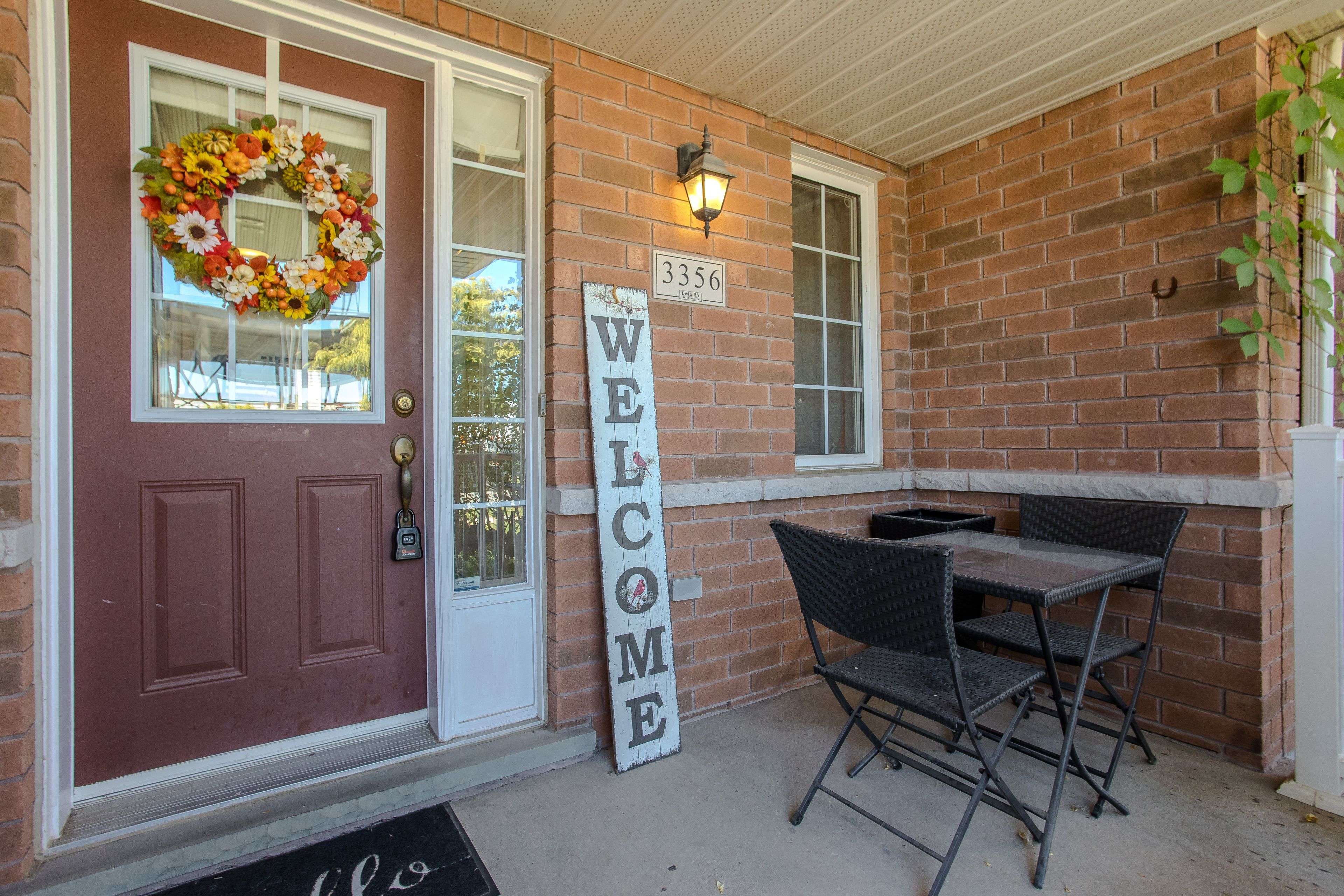 Burlington, ON L7M 0K9,3356 Mikalda RD