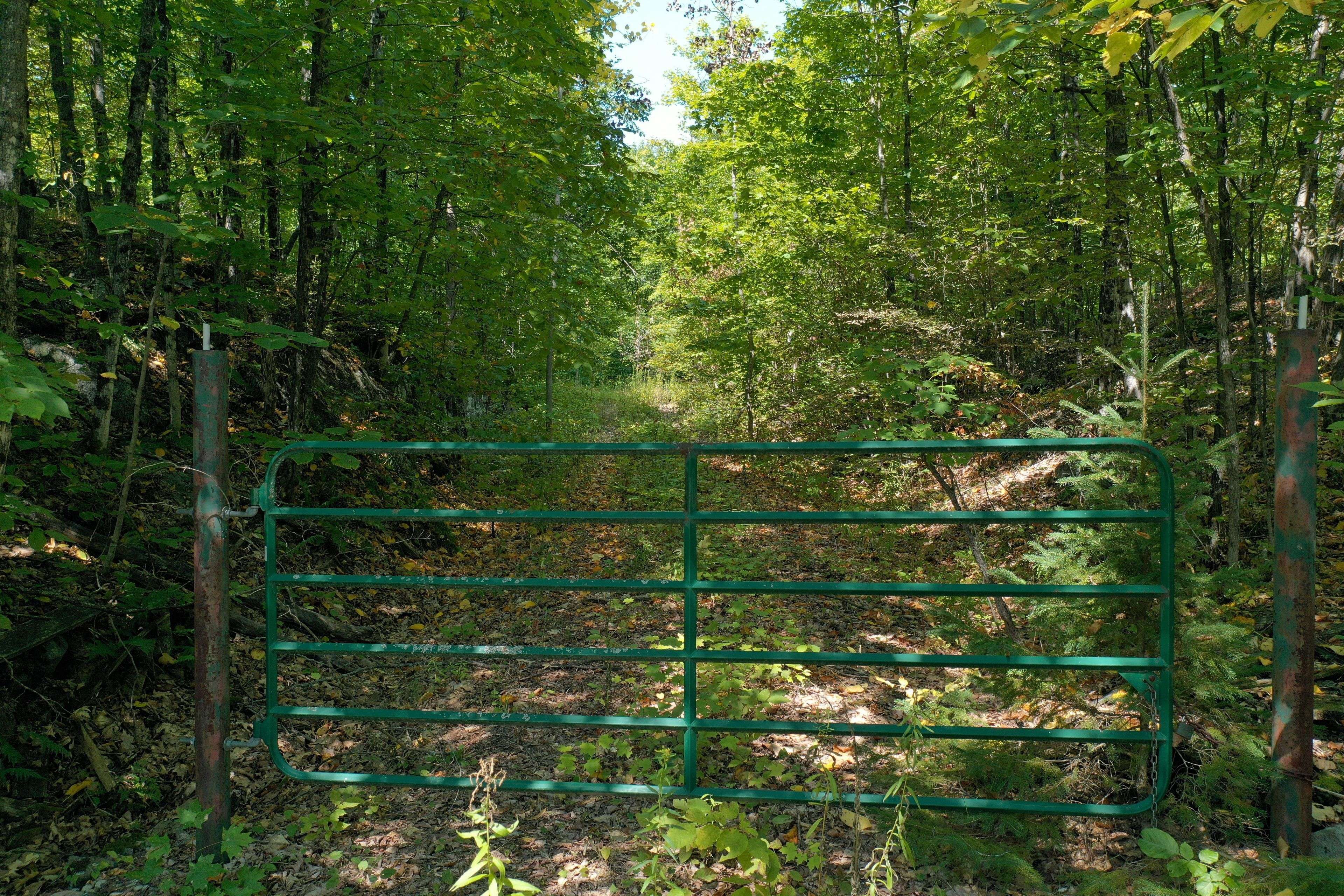 Tay Valley, ON K0H 2B0,00 Maple LN