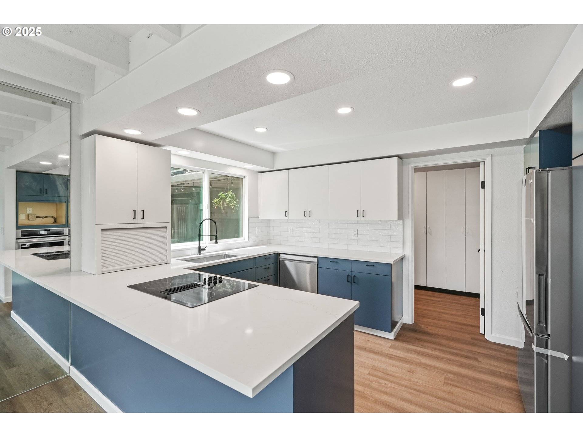 Portland, OR 97217,570 N HAYDEN BAY DR