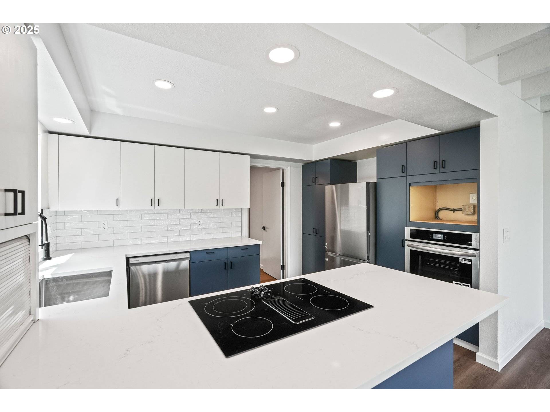 Portland, OR 97217,570 N HAYDEN BAY DR