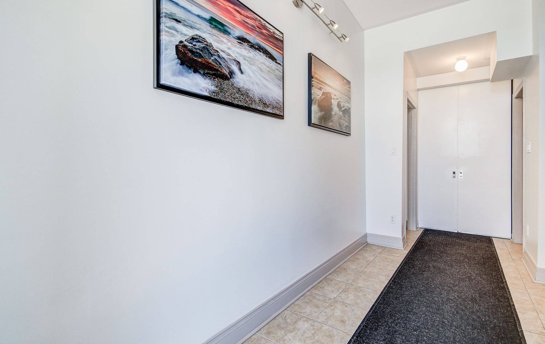 Mississauga, ON L5E 1E2,885 Lakeshore RD E #5