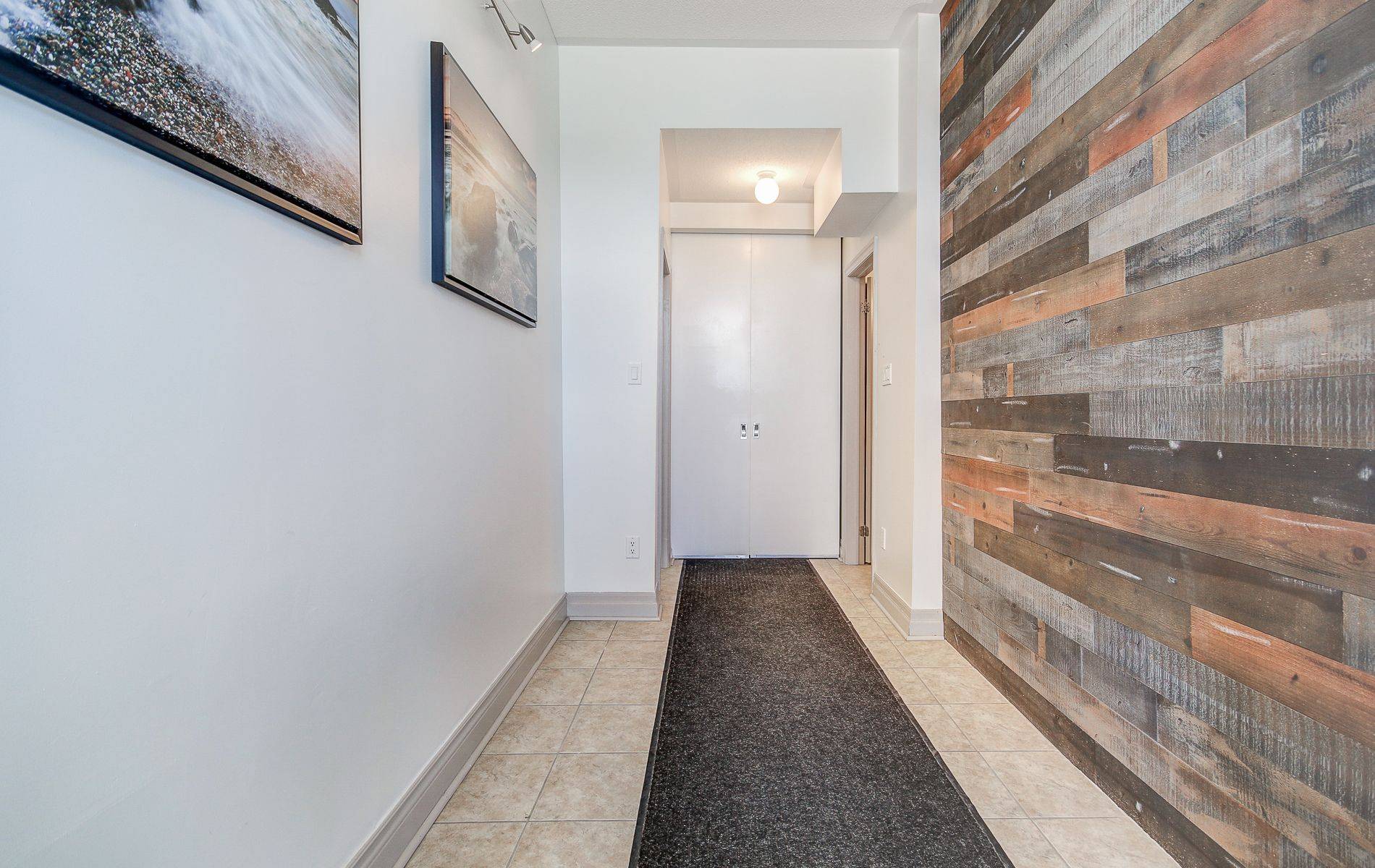 Mississauga, ON L5E 1E2,885 Lakeshore RD E #5