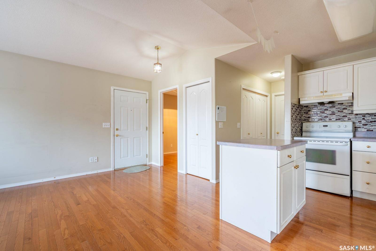 Regina, SK S4V 2P6,3119 Truesdale DRIVE E