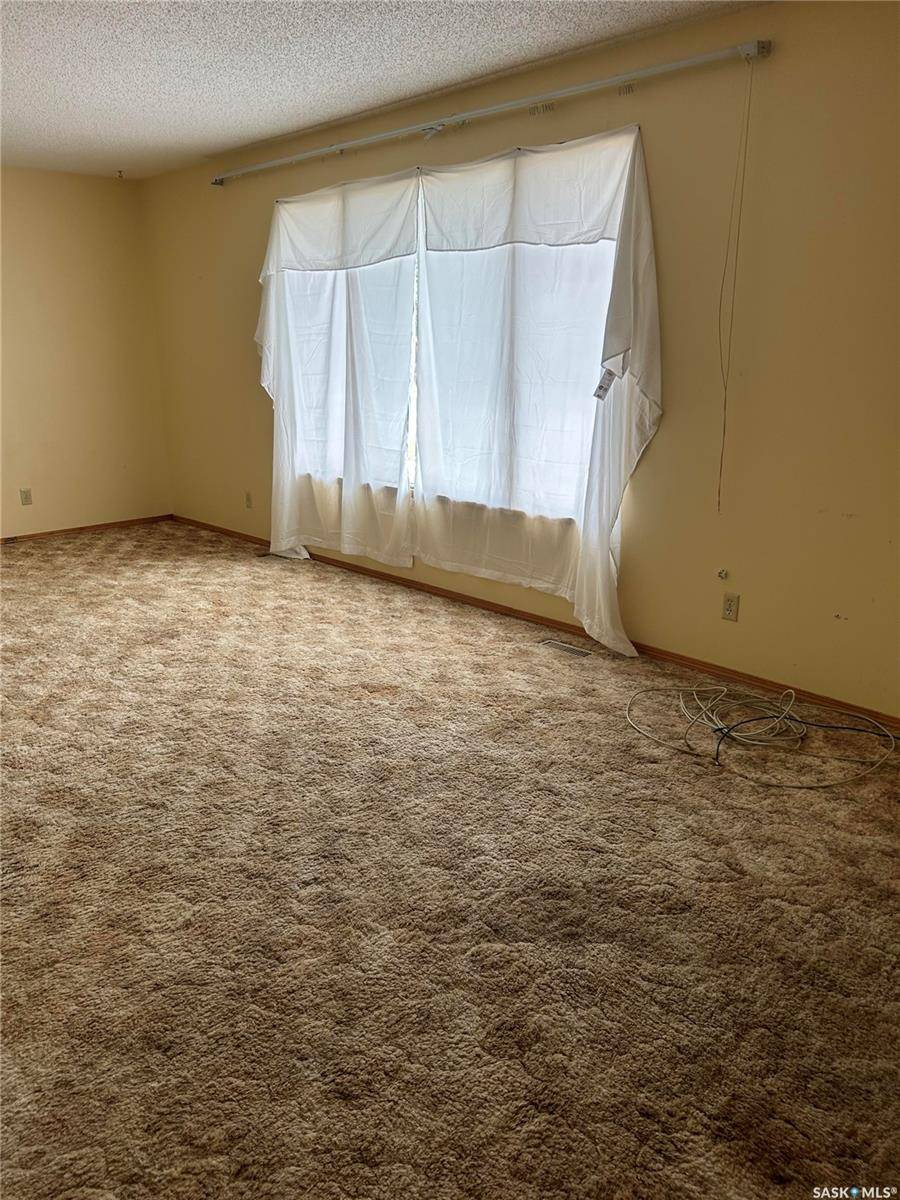 Chaplin, SK S0H 0V0,122 1st STREET